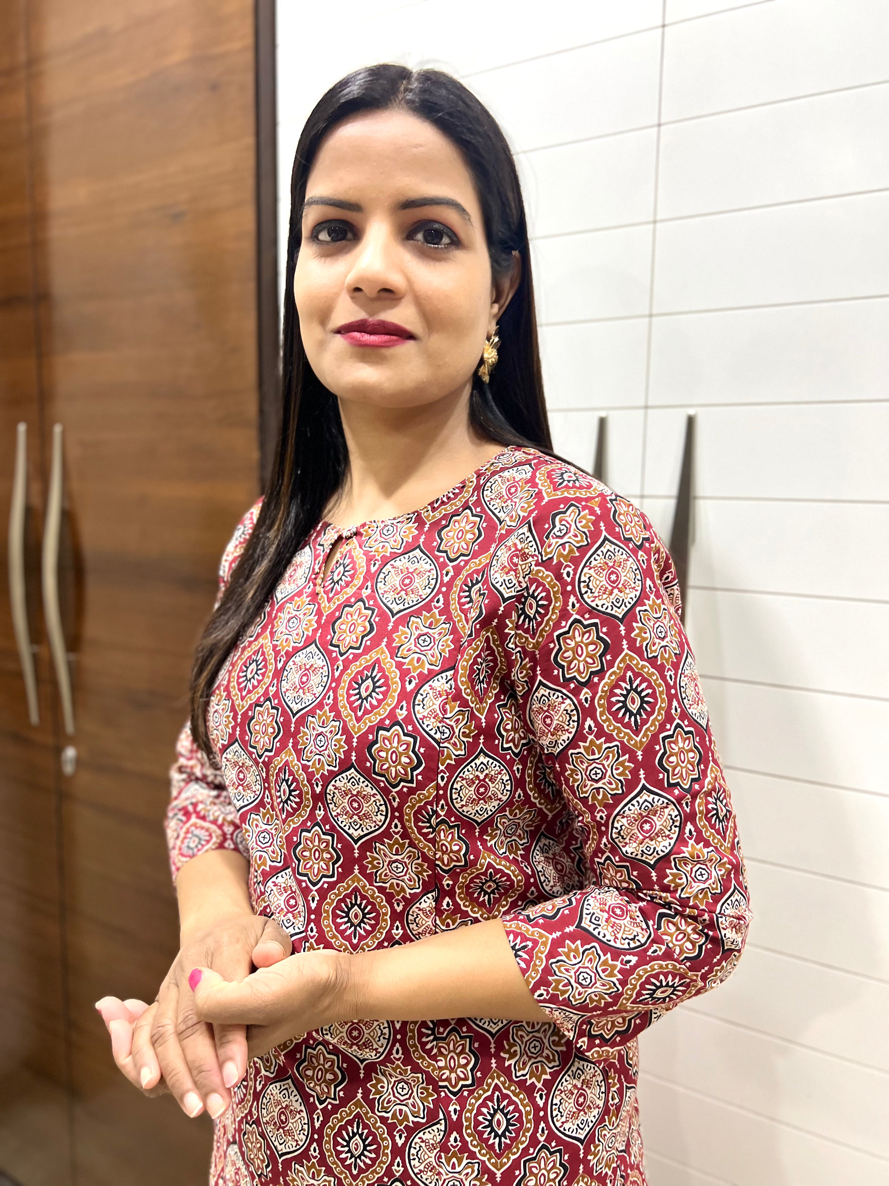 Mumzhug Maroon Jaipuri Print Pure Cotton Feeding Kurta