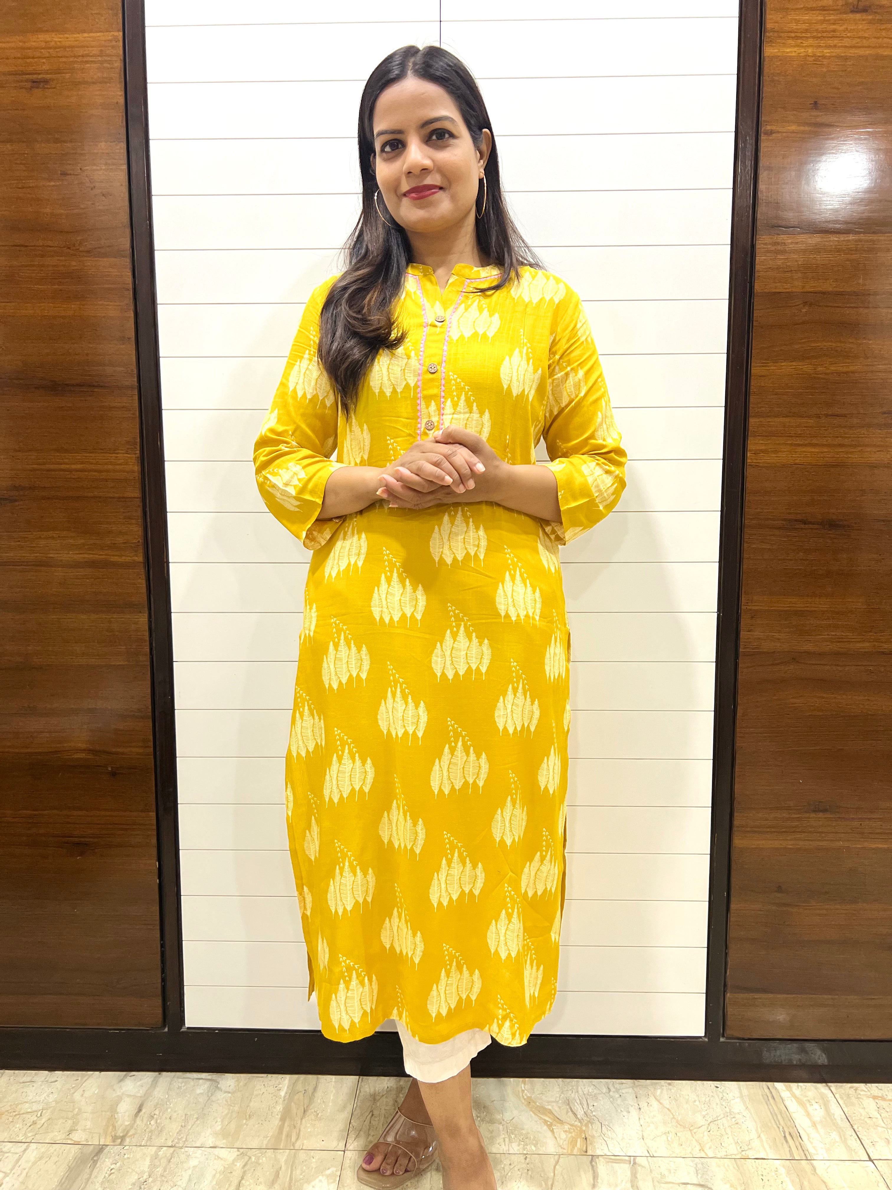 Mumzhug Yellow Viscose Rayon Print Feeding Kurta
