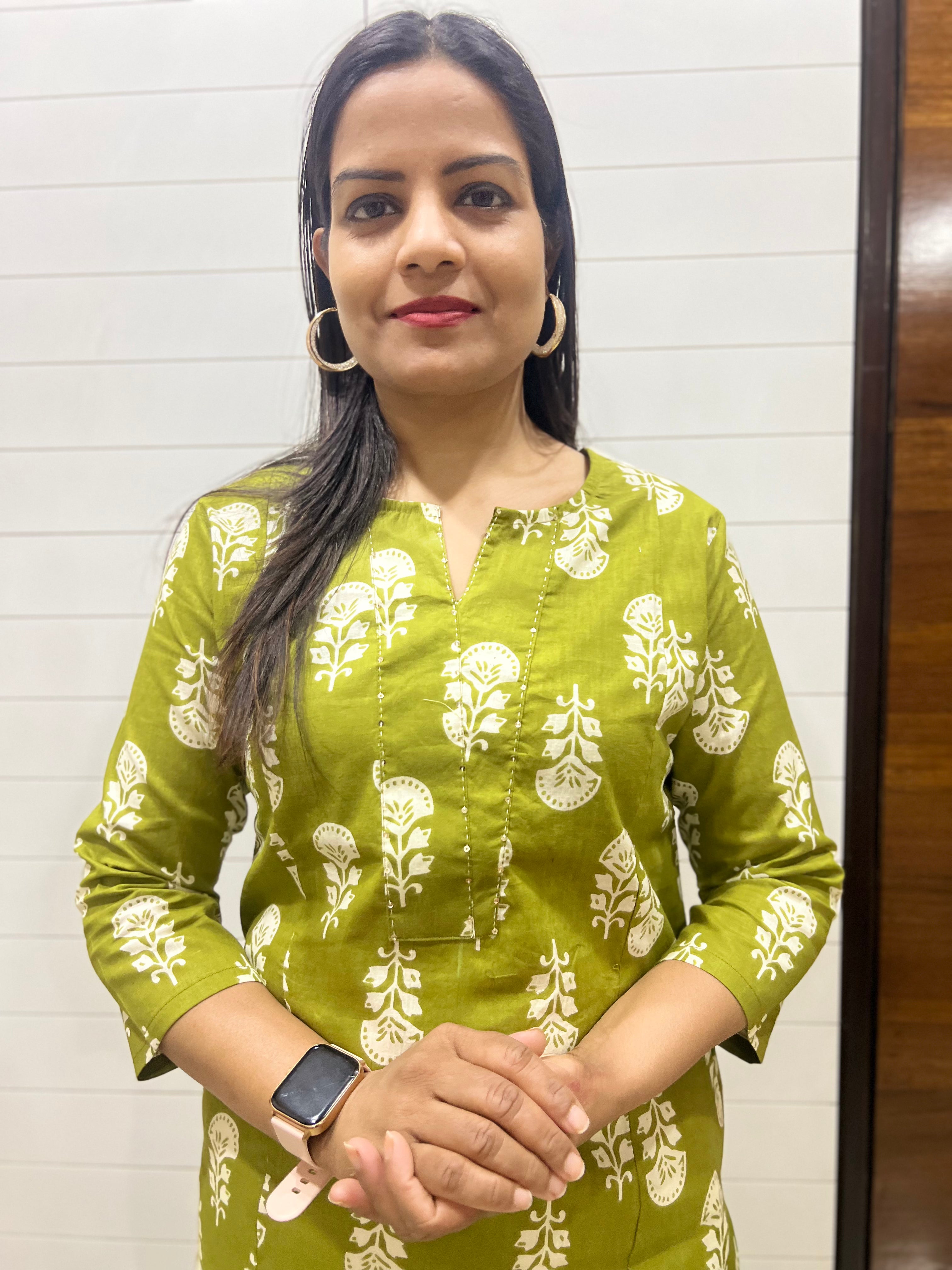 Mumzhug Green Color Pure Cotton Feeding Kurta