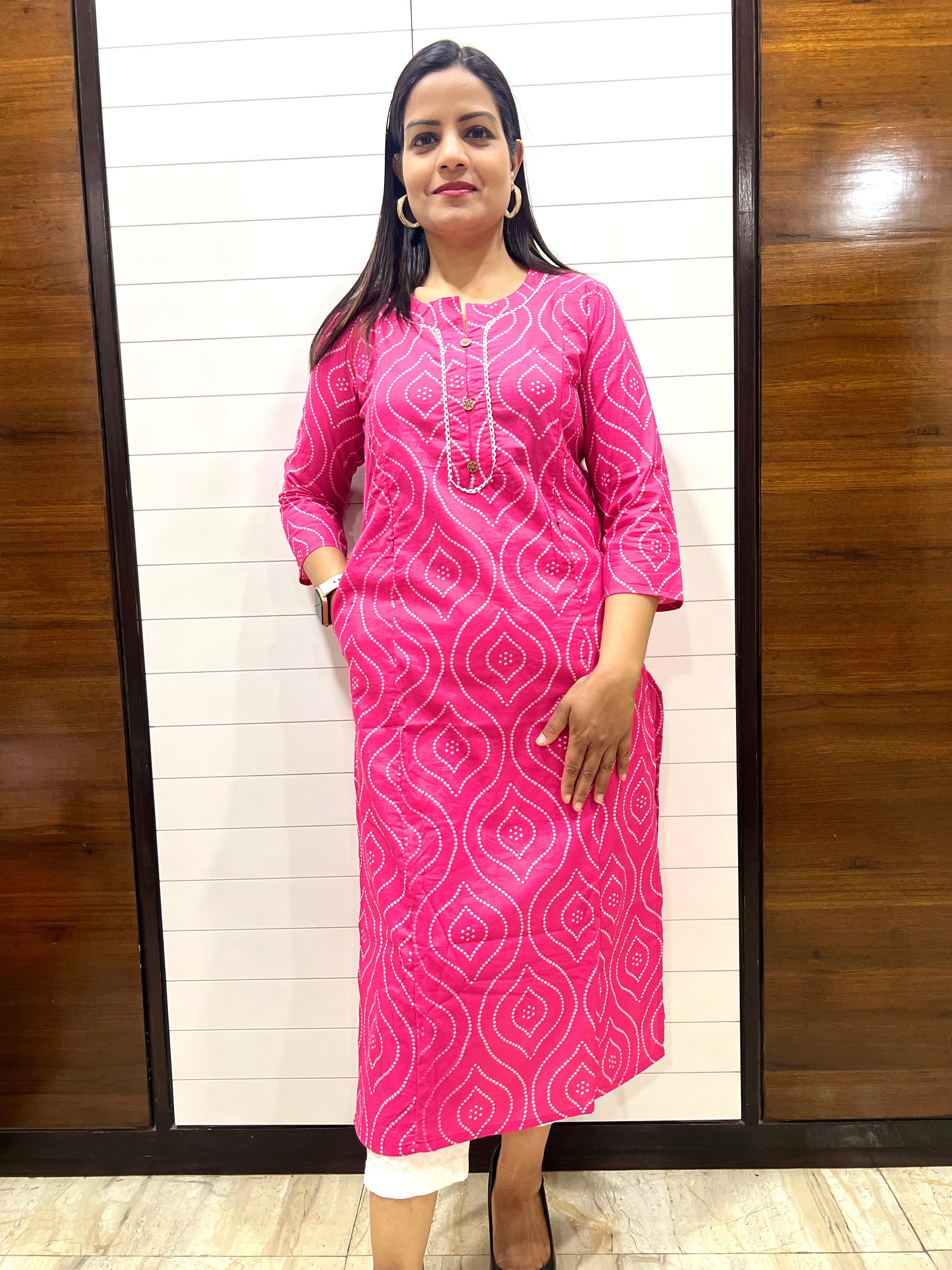 Mumzhug Pure Cotton Fuchsia Bandhej Print Feeding Kurta