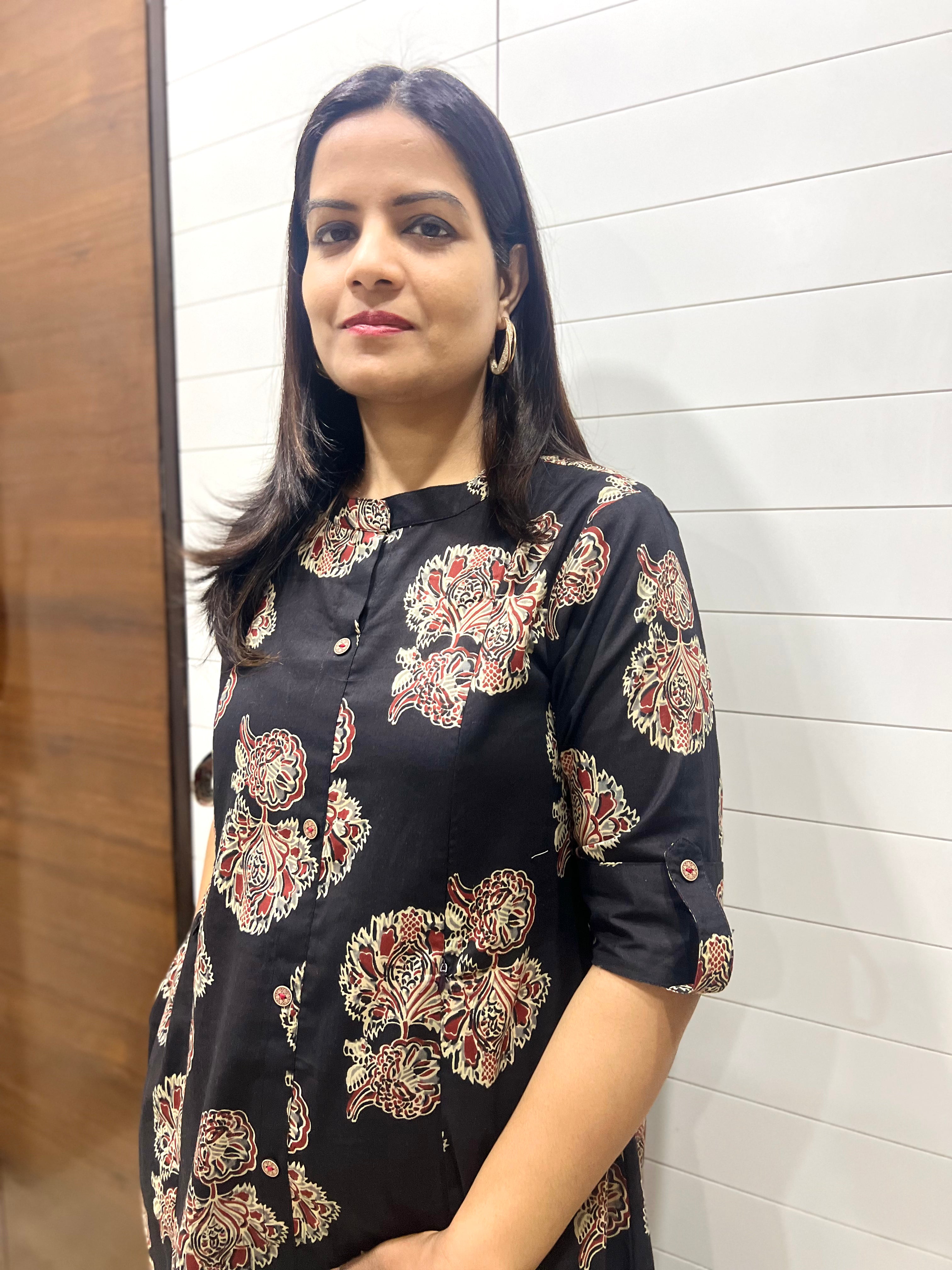 Mumzhug Jaipuri Print Pure Cotton Black Feeding Cord Set with Side Pocket