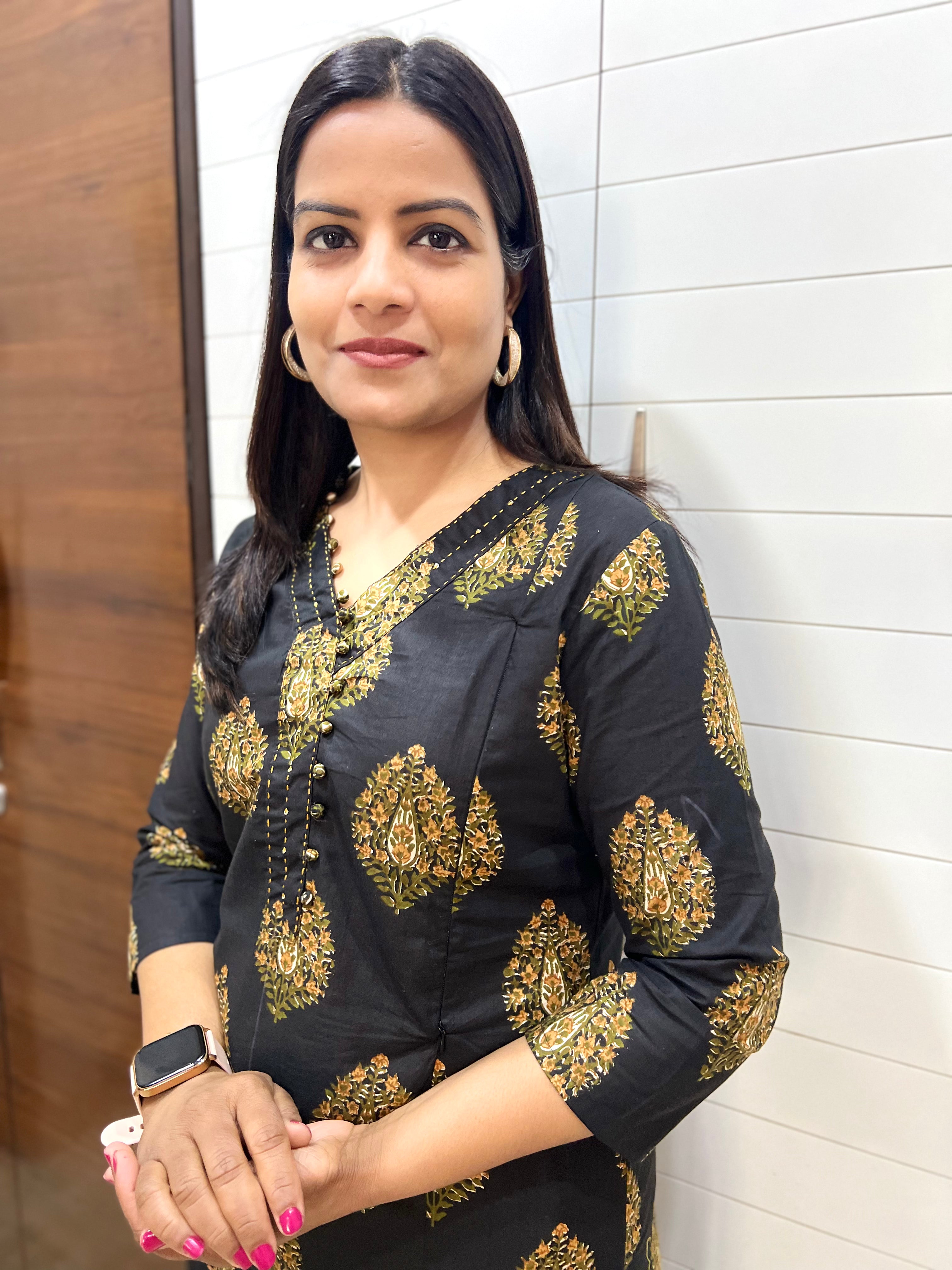 Mumzhug Black Pure Cotton Jaipuri Print Feeding Kurta