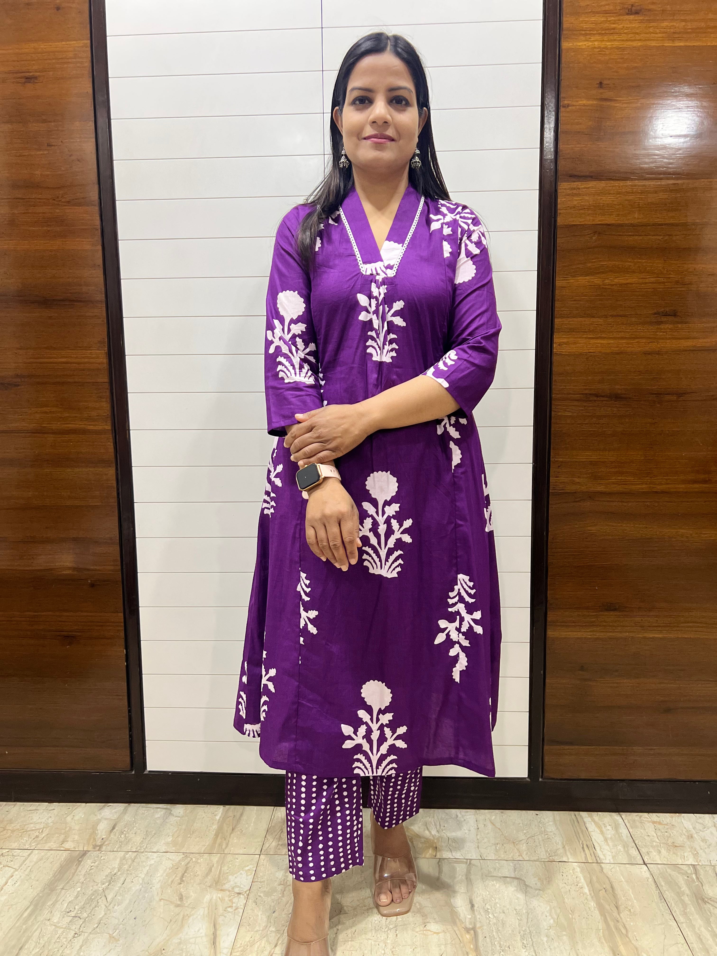 Mumzhug Wine Pure Cotton Boota Print Flared Feeding Kurta and Pant Set