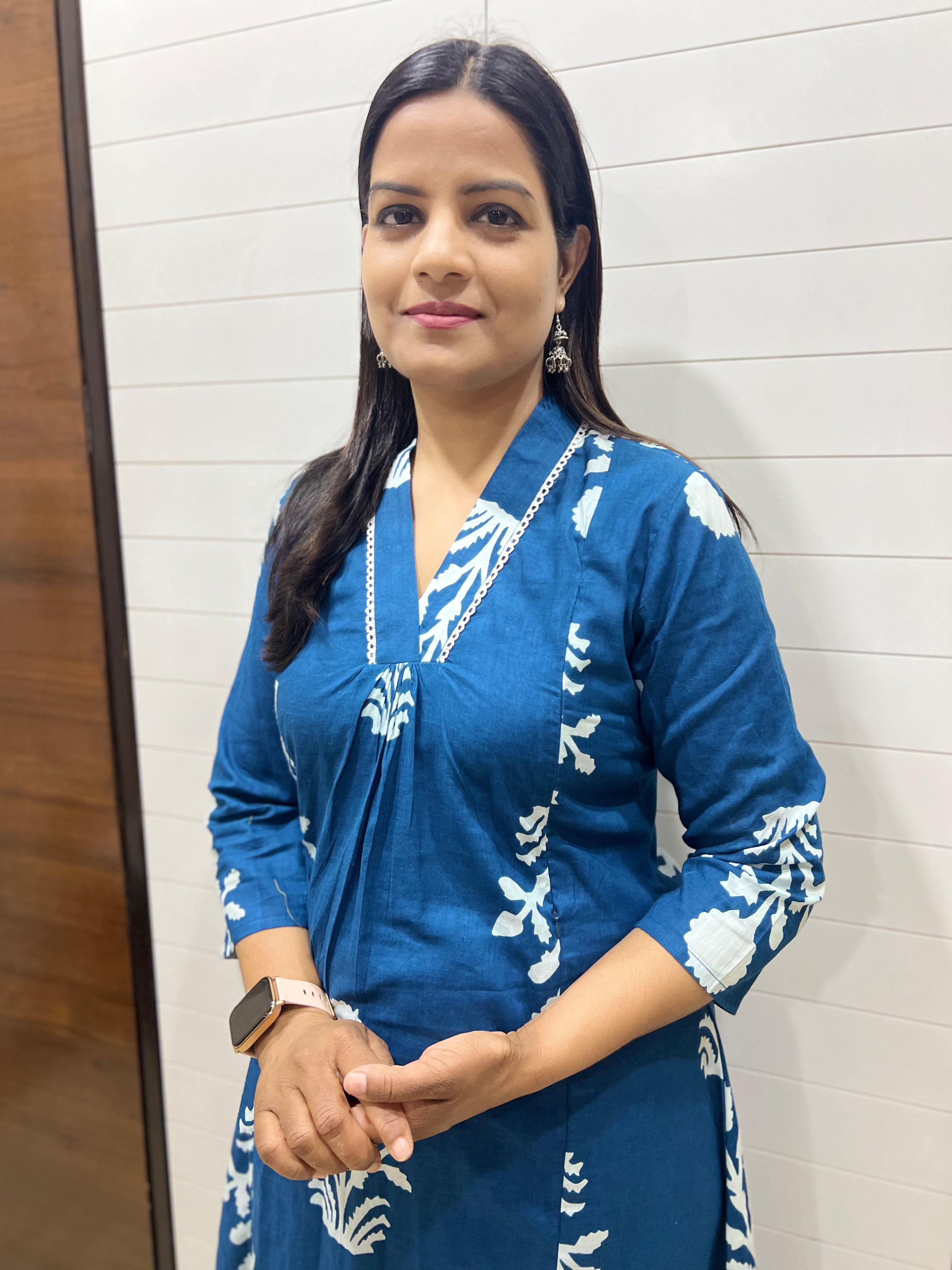 Mumzhug Blue Pure Cotton Boota Print Flared Feeding Kurta and Pant Set