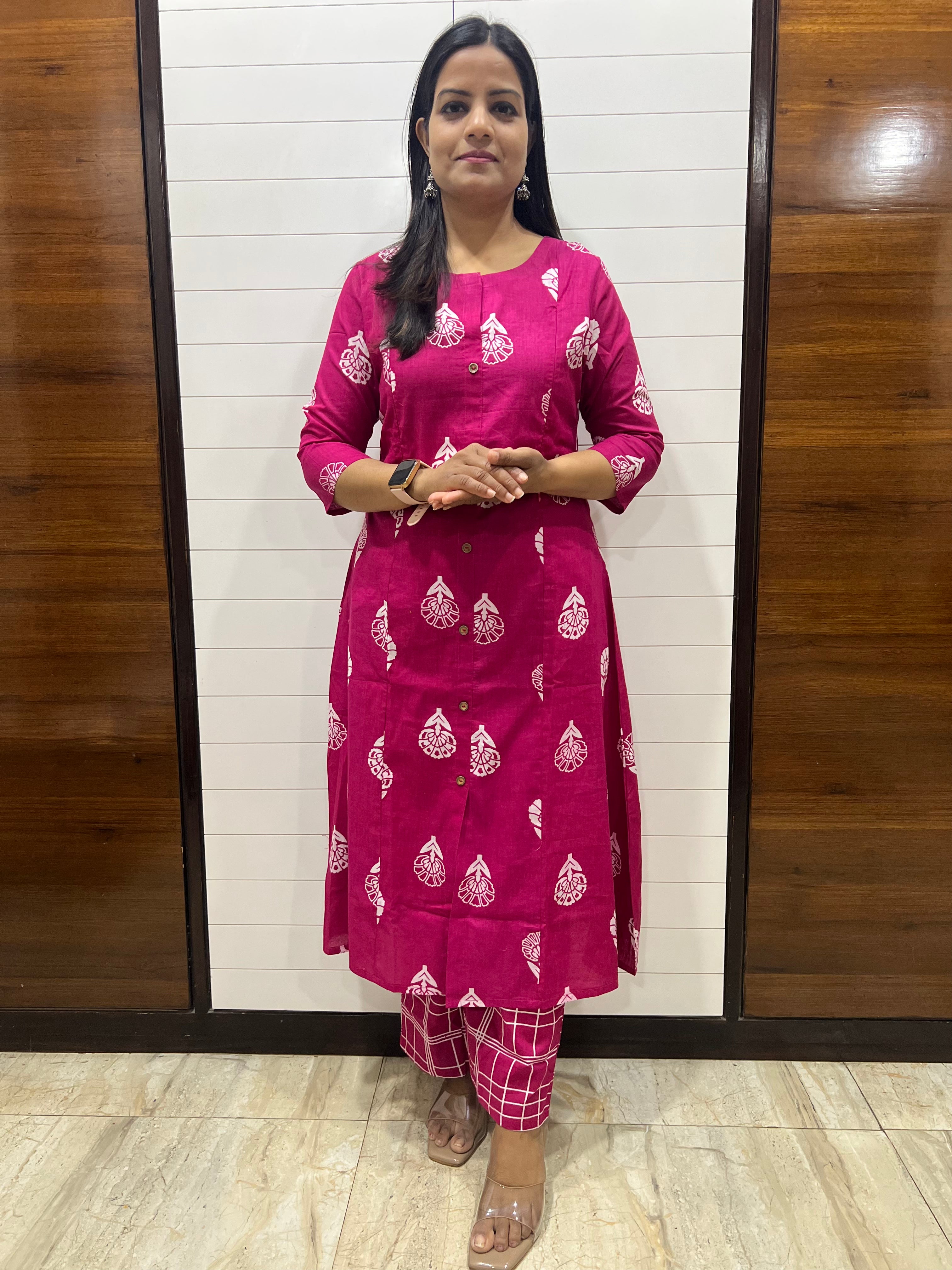 Mumzhug Fuchsia Pure Cotton Flared Feeding Kurta and Pallazo Set