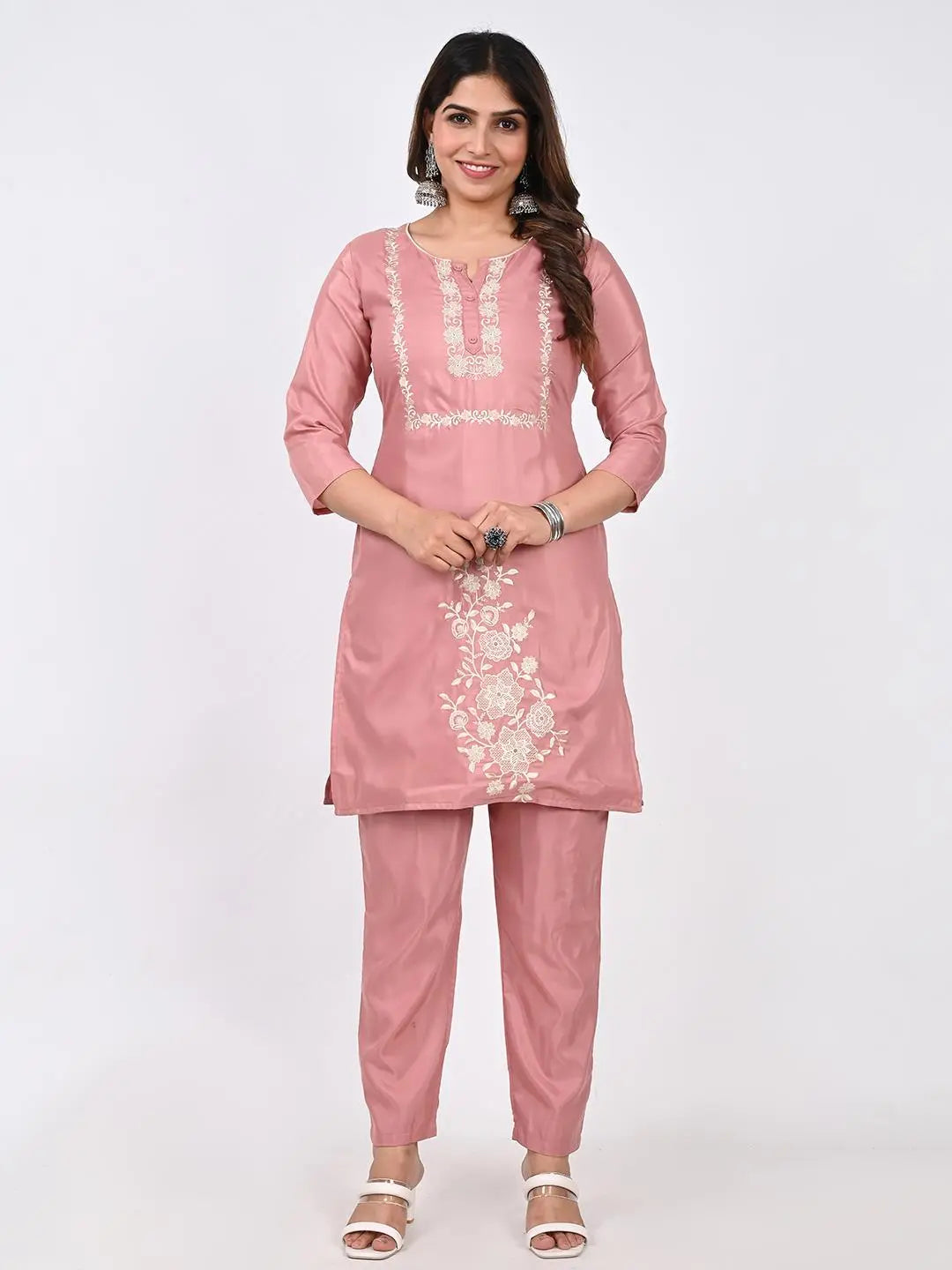 ROMAN SILK LAVENDAR COLORED EMBROIDED WOMEN'S KURTA PANT AND DUPATTA SET Kavita Gupta