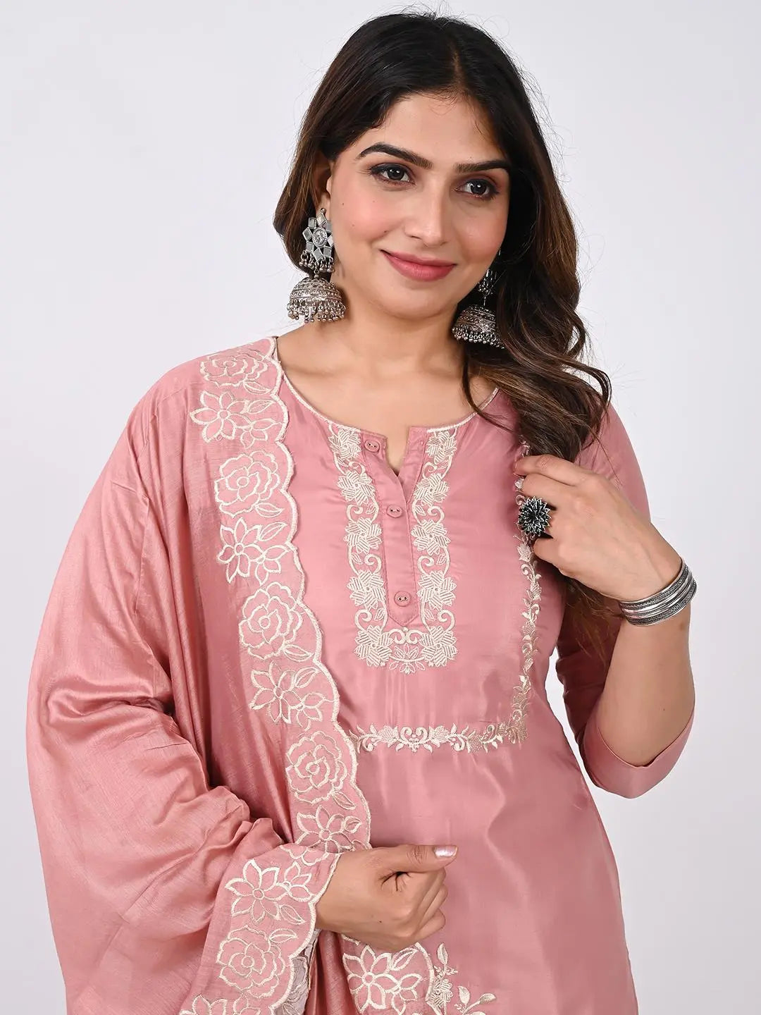 ROMAN SILK LAVENDAR COLORED EMBROIDED WOMEN'S KURTA PANT AND DUPATTA SET Kavita Gupta