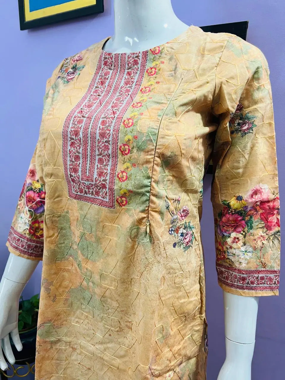 BEIGE COLORED COTTON FLORAL PRINT NURSING AND FEEDING KURTA WITH BOTH SIDE FEEDING ZIPPER mumzhug