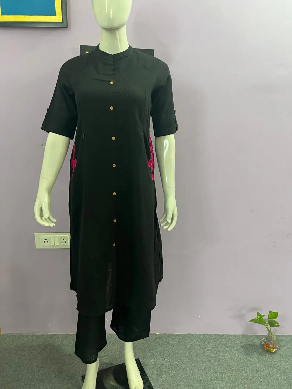 BLACK COLORED COTTON FEEDING CO-ORD SET WITH EMBROIDERY ON SIDE POCKET mumzhug CORD-SET