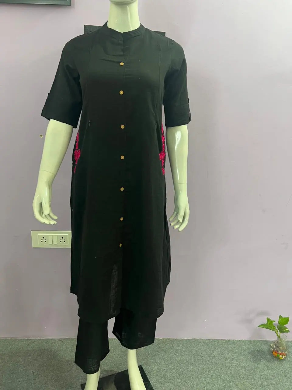 BLACK COLORED COTTON FEEDING CO-ORD SET WITH EMBROIDERY ON SIDE POCKET mumzhug CORD-SET