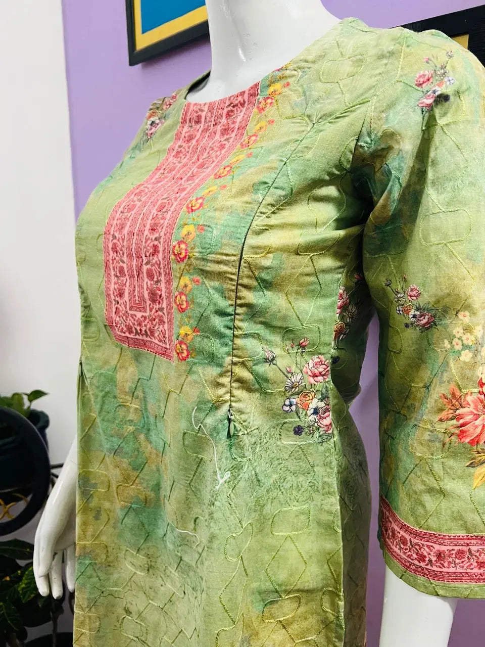 GREEN COLORED COTTON FLORAL PRINT NURSING AND FEEDING KURTA WITH BOTH SIDE FEEDING ZIPPER mumzhug