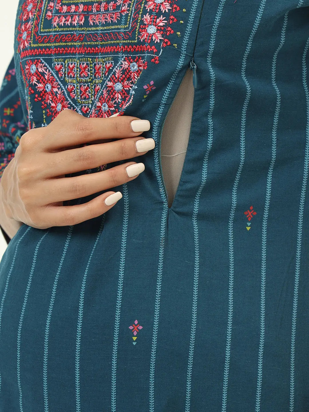 Cotton Panel Print Embroided Kurta With Pallao And Dupatta For Feeding And Maternity Purpose mumzhug