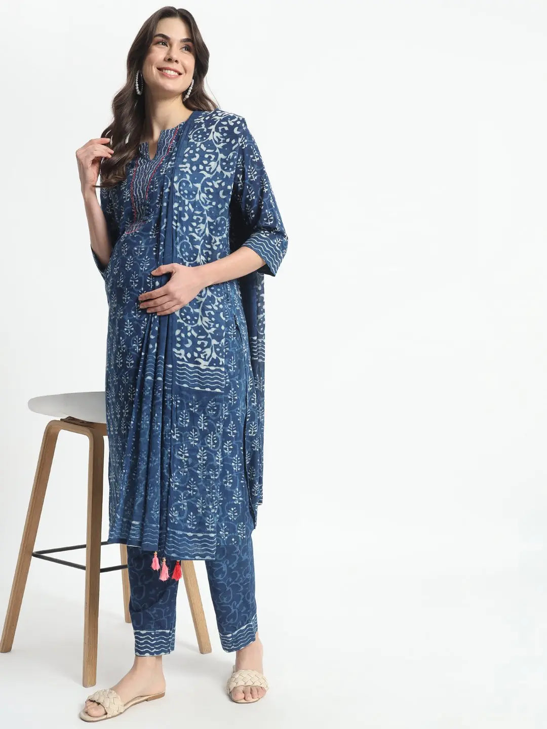 Mumz - 003 Indigo blue coloured handblock printed,feeding or nursing kurta set with pant and cotton duptta mumzhug