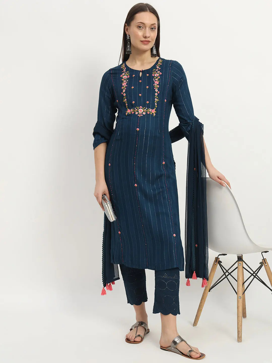 Plus sized Viscose rayon yarn dyed embroidered kurta pant and dupatta set for maternity and feeding purpose  mumzhug 