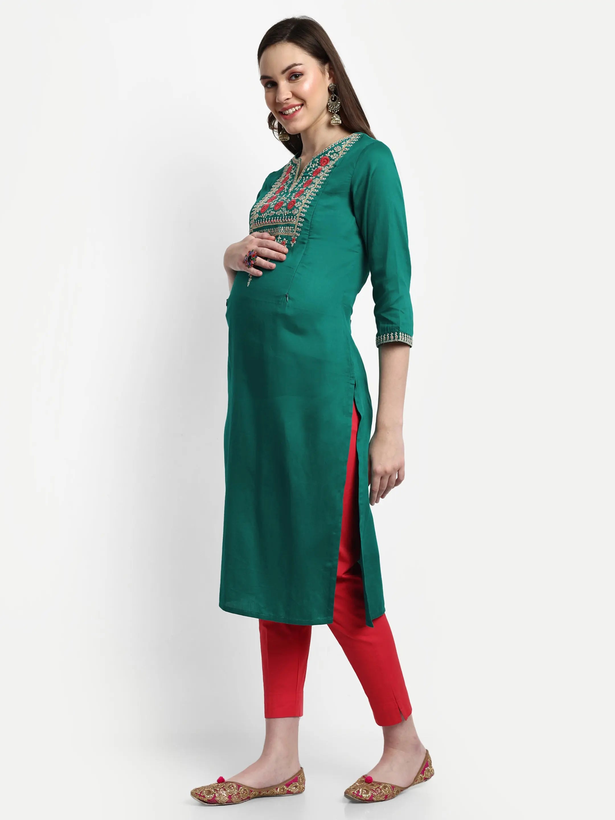 Women Embroidered Pure Silk Straight Kurta mumzhug