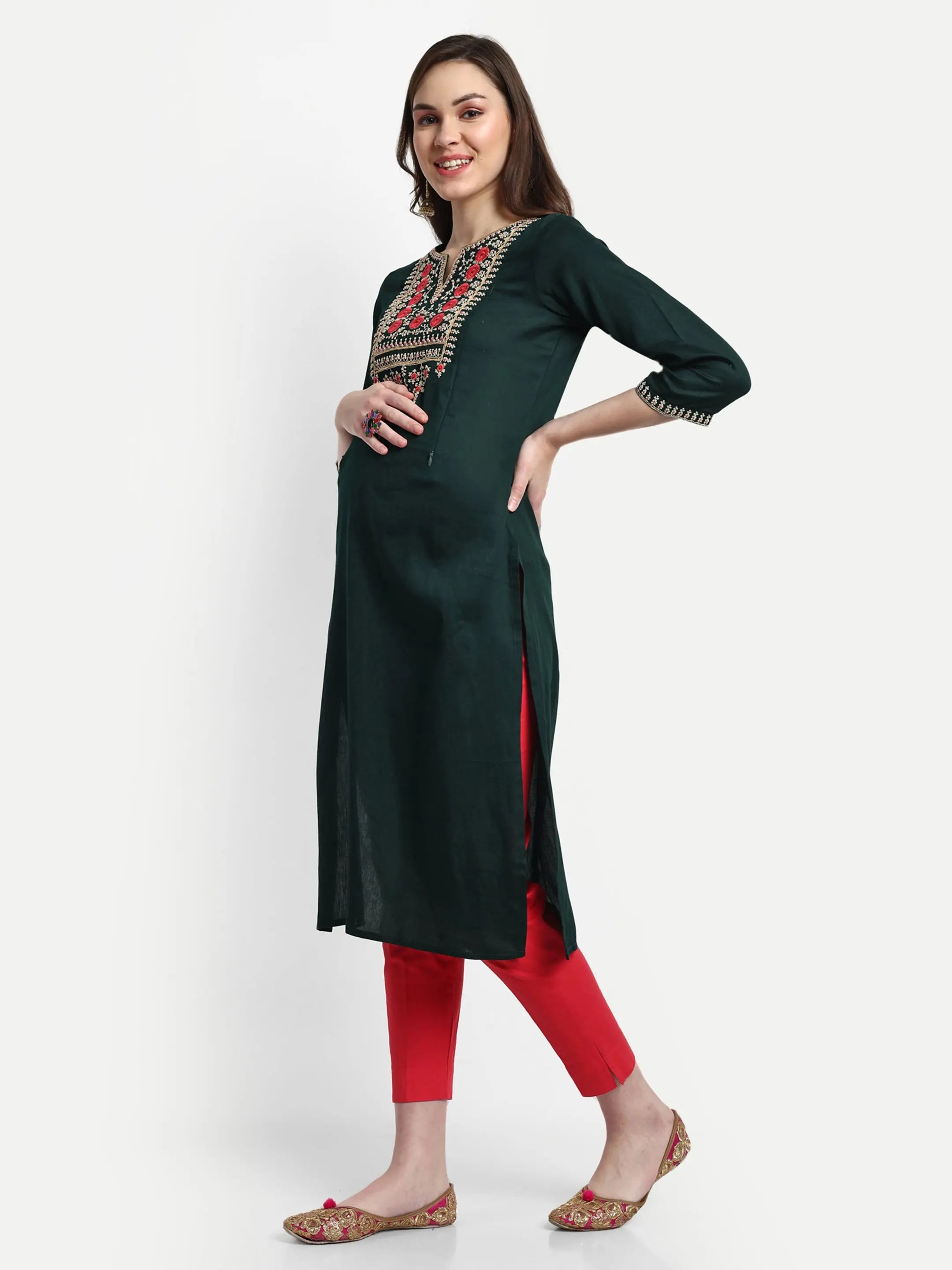 Women Embroidered Pure Silk Straight Kurta mumzhug