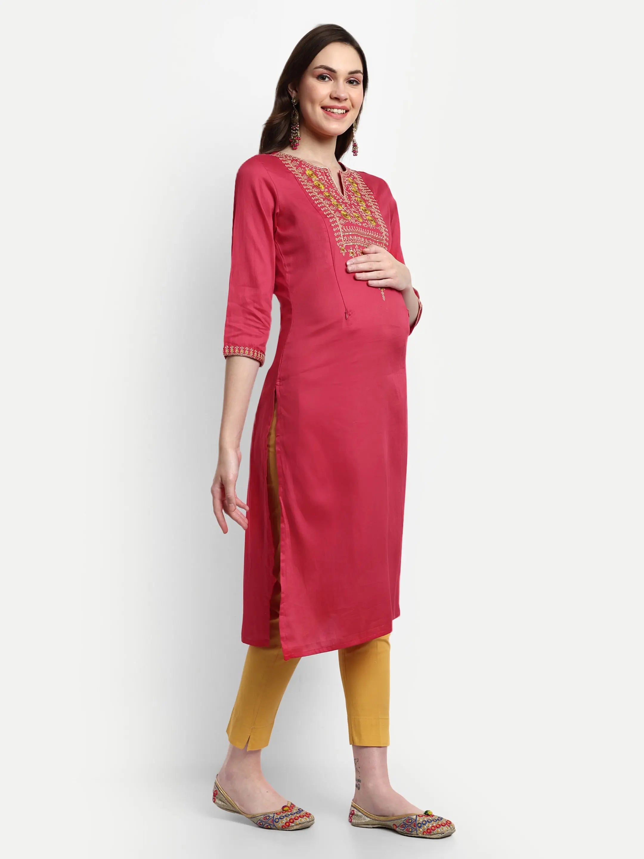 Women Embroidered Pure Silk Straight Kurta mumzhug