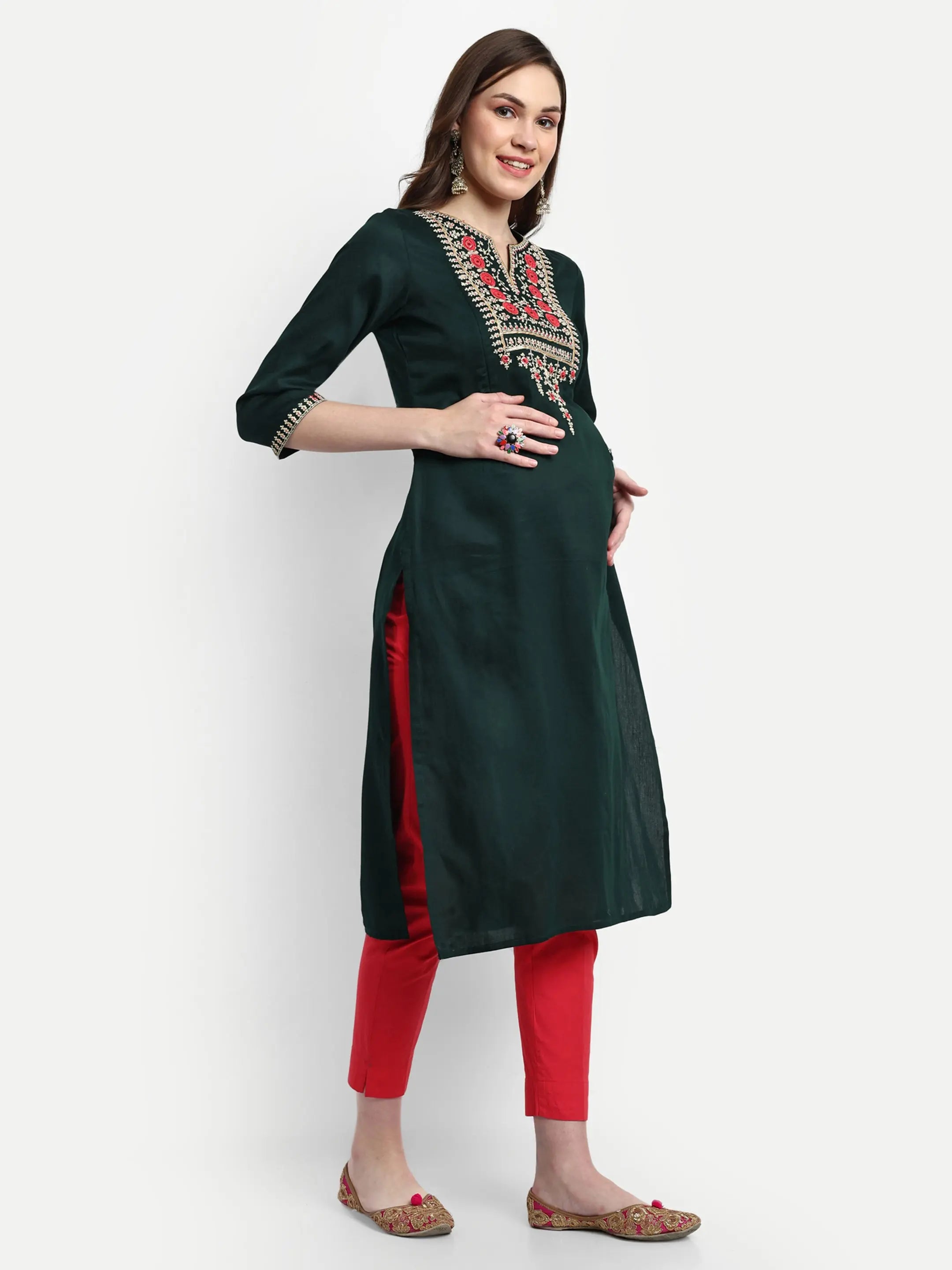 Women Embroidered Pure Silk Straight Kurta mumzhug