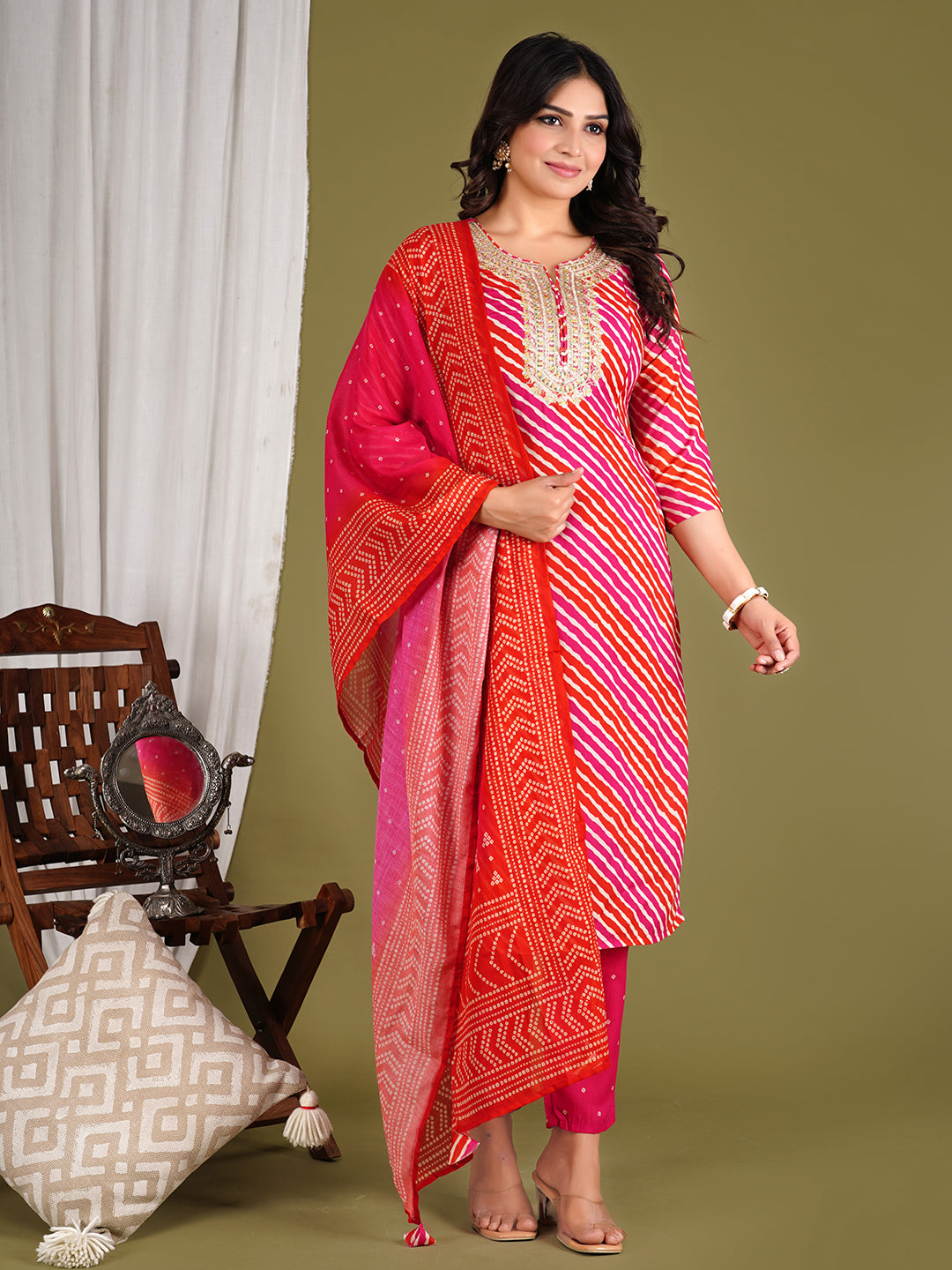 FUSCHIA COLORED LEHARIYA GOTA PATTI EMBROIDED KURTA PANT AND DUPATTA SET WITH ATTACHED LINING