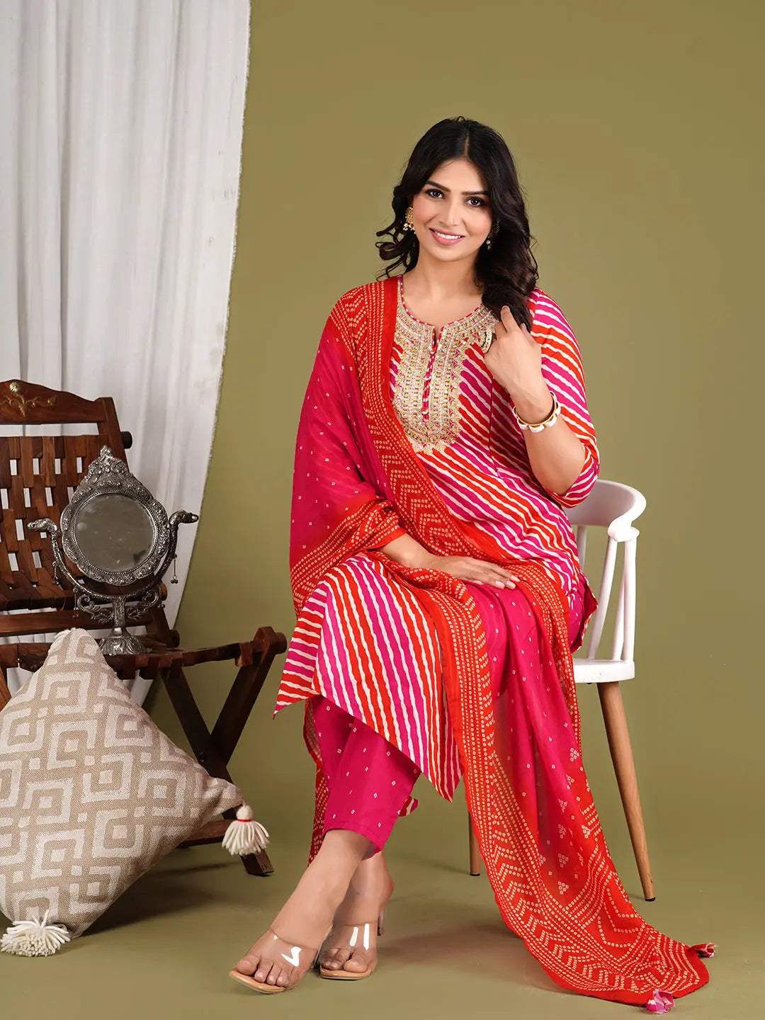 MUMZHUG RANI COLORED HAND EMBROIDED KURTA PANT & DUPATTA SET FOR WOMEN FOR FEEDING AND MATERNITY PURPOSE mumzhug