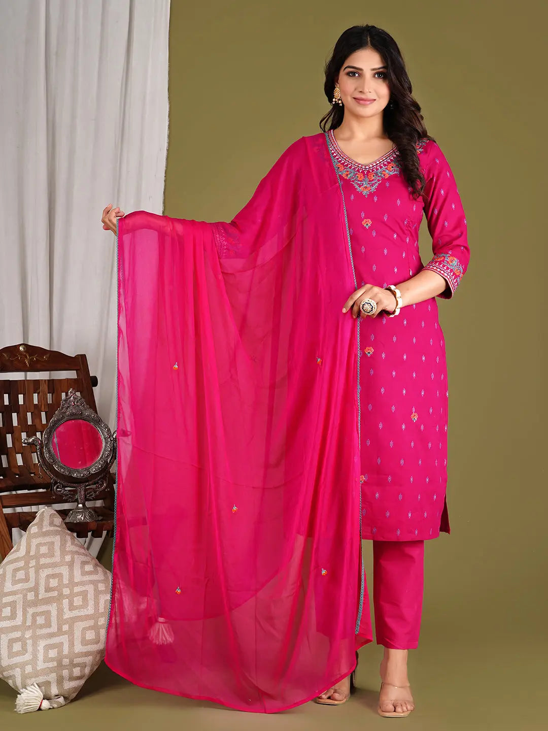 MUMZHUG PURE COTTON FUCHSIA COLORED FOR MATERNITY AND FEEDING KURTA PANT AND DUPATTA SET mumzhug