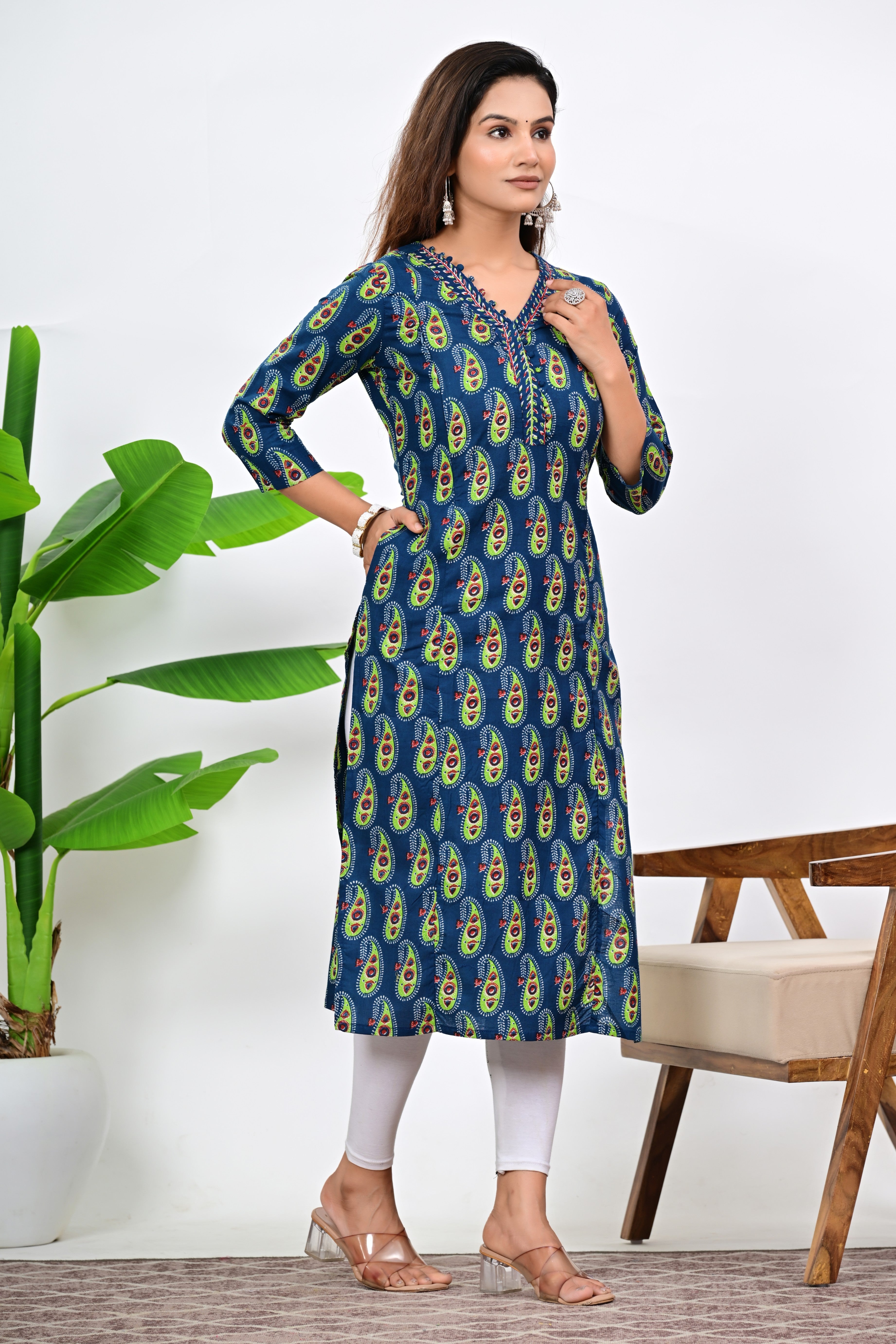 Mumzhug Pure Cotton Jaipuri Paisely Print Feeding Kurta with Side Zipper