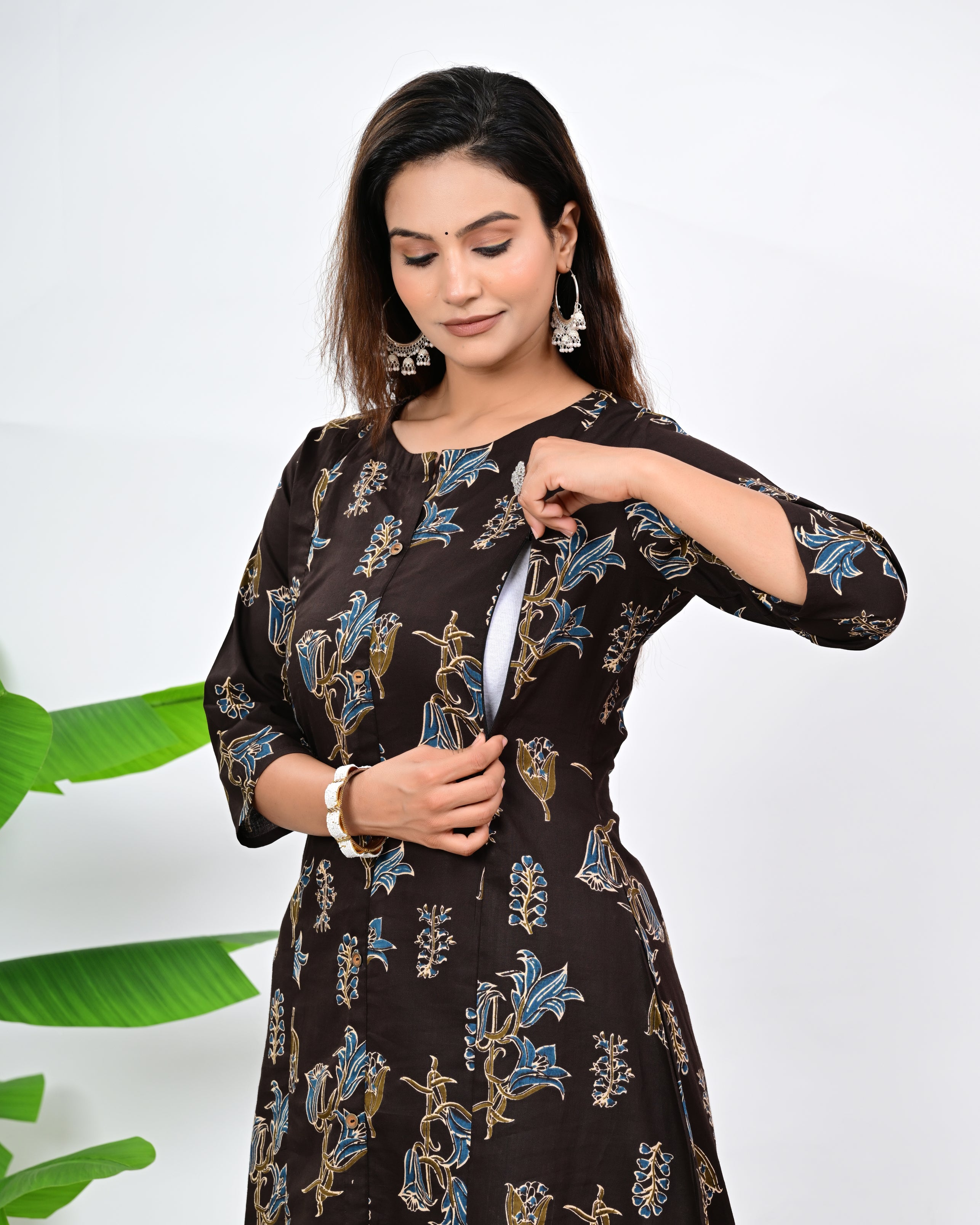 Mumzhug Mouse Colored Pure Cotton Jaipuri Multi Floral Print Feeding Kurta