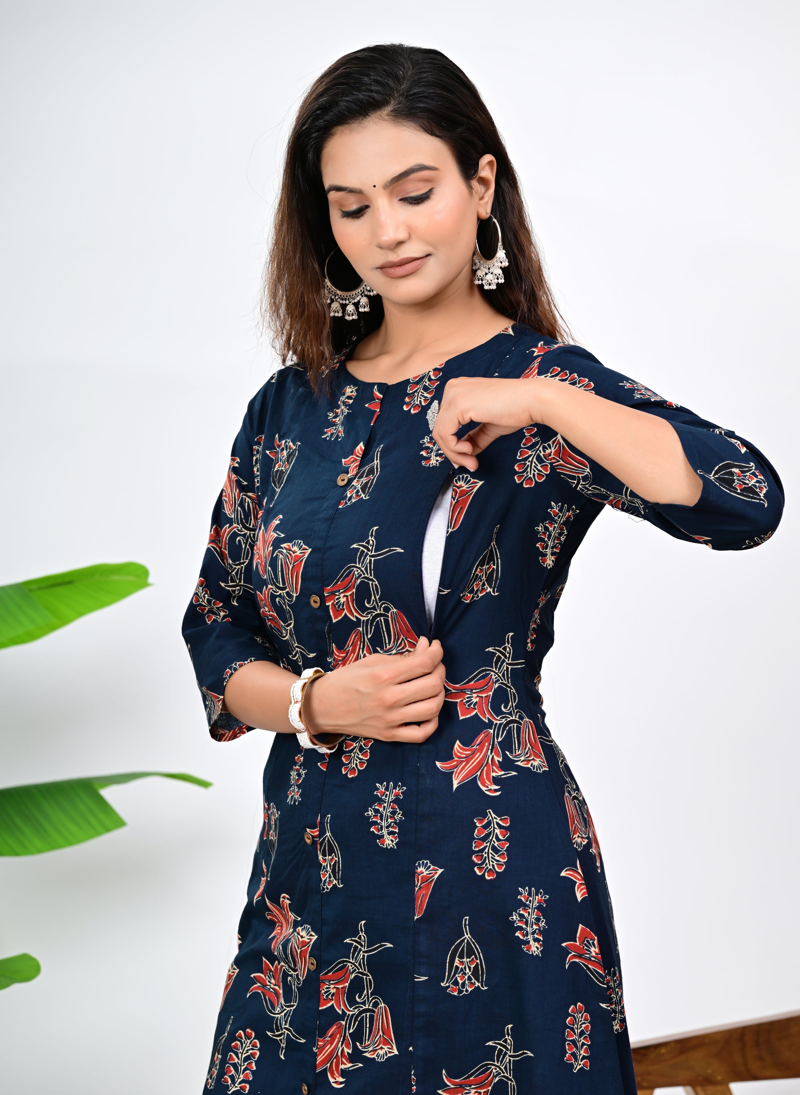 Mumzhug Navy Blue Colored Pure Cotton Jaipuri Multi Floral Print Feeding Kurta