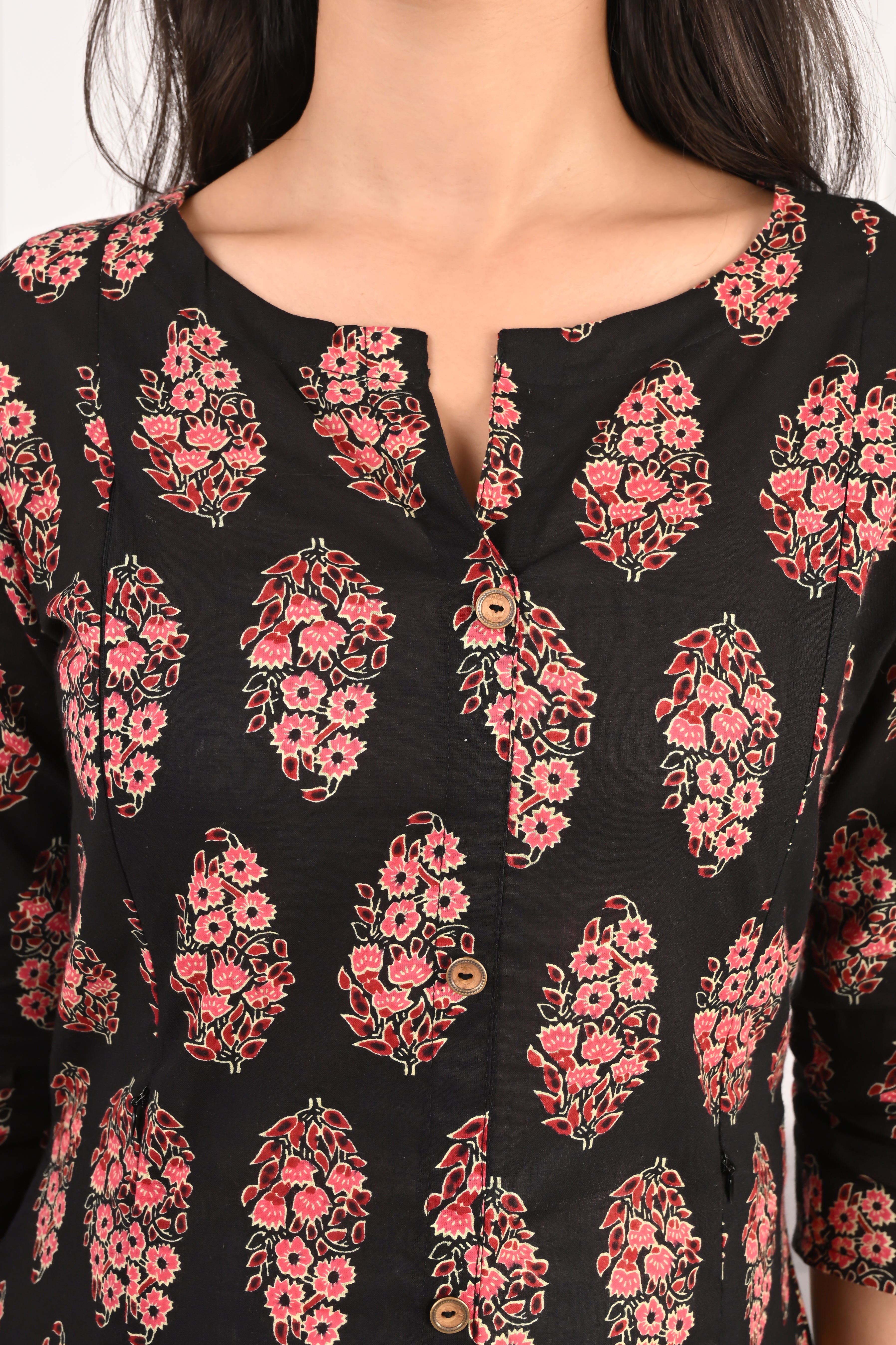 Mumzhug Pure Cotton Black Jaipuri Print Feeding Cord Set with Both Side Feeding Zipper