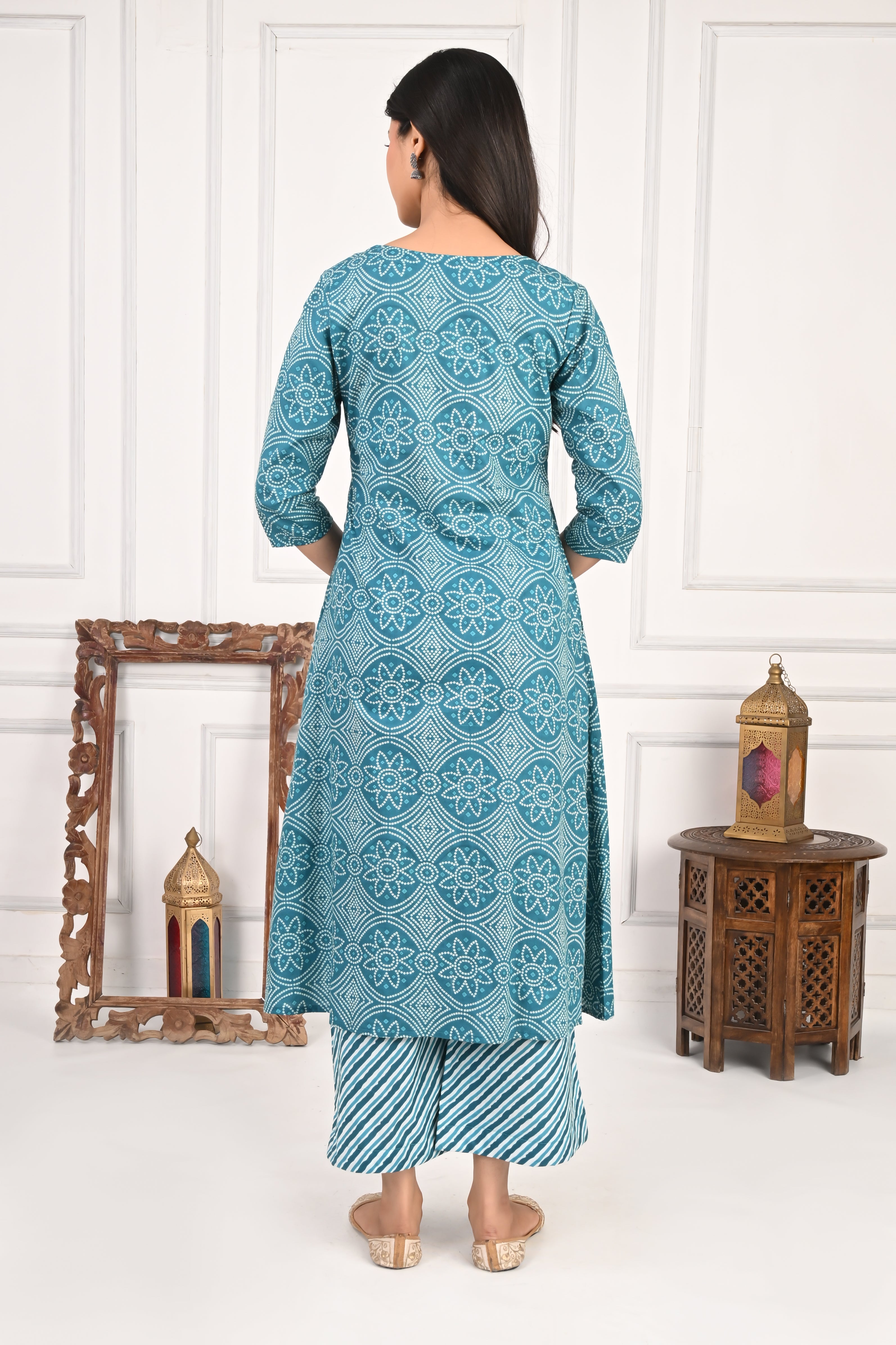 Mumzhug Pure Cotton Bandhej Jaipuri Print Feeding Cord Set