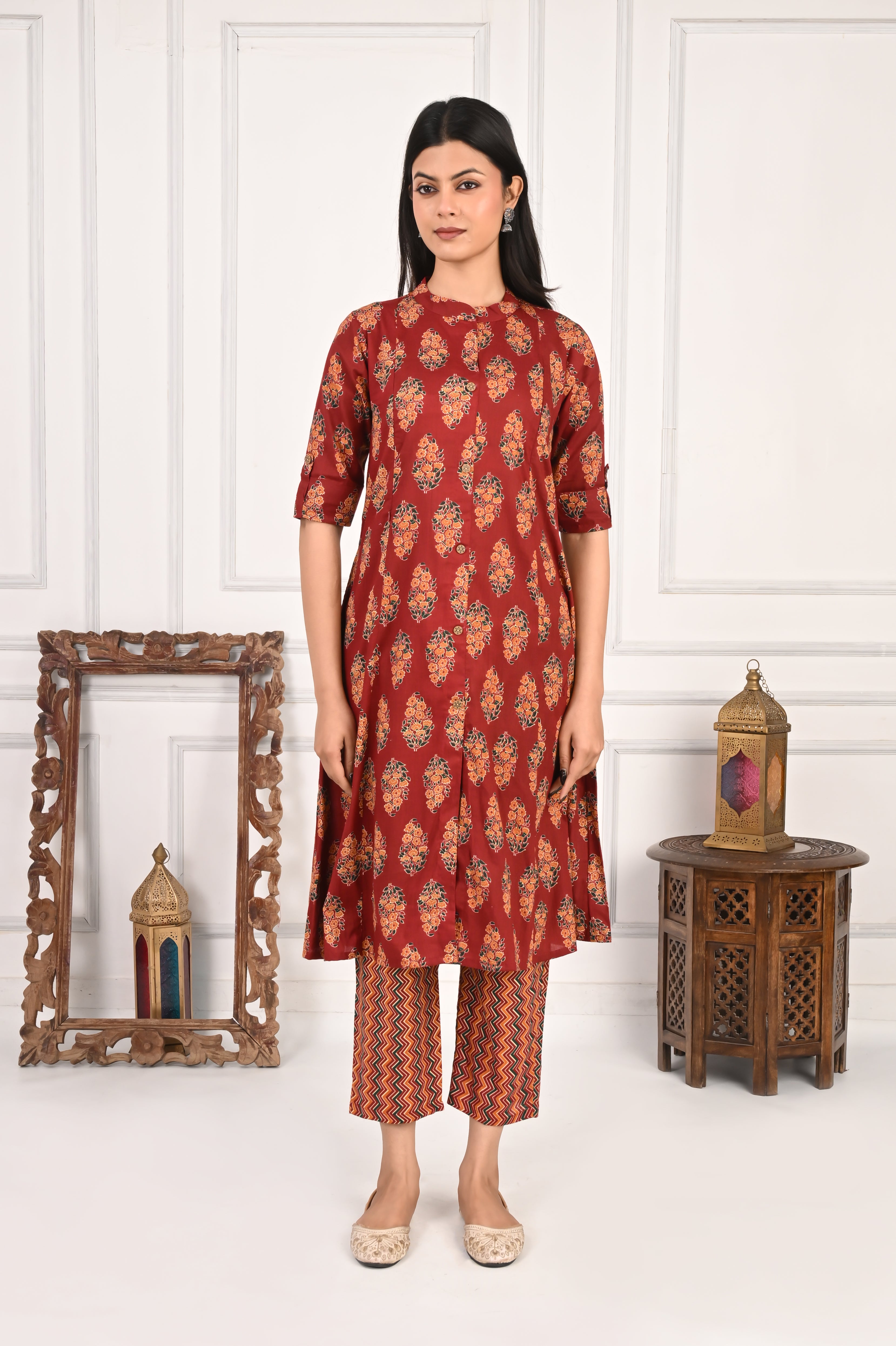 Mumzhug Pure Cotton Maroon Jaipuri Print Feeding Cord Set with Side Pocket