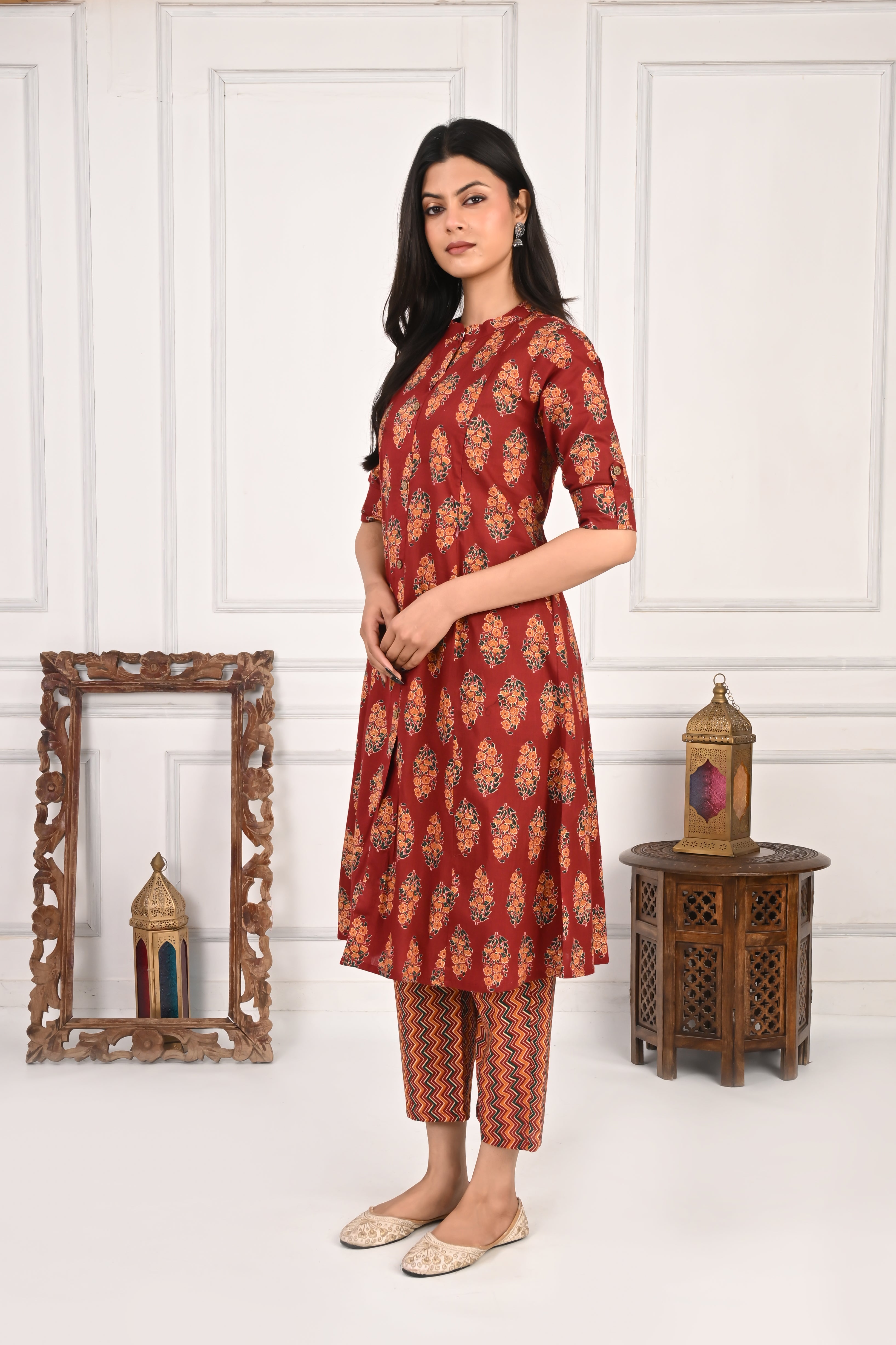 Mumzhug Pure Cotton Maroon Jaipuri Print Feeding Cord Set with Side Pocket