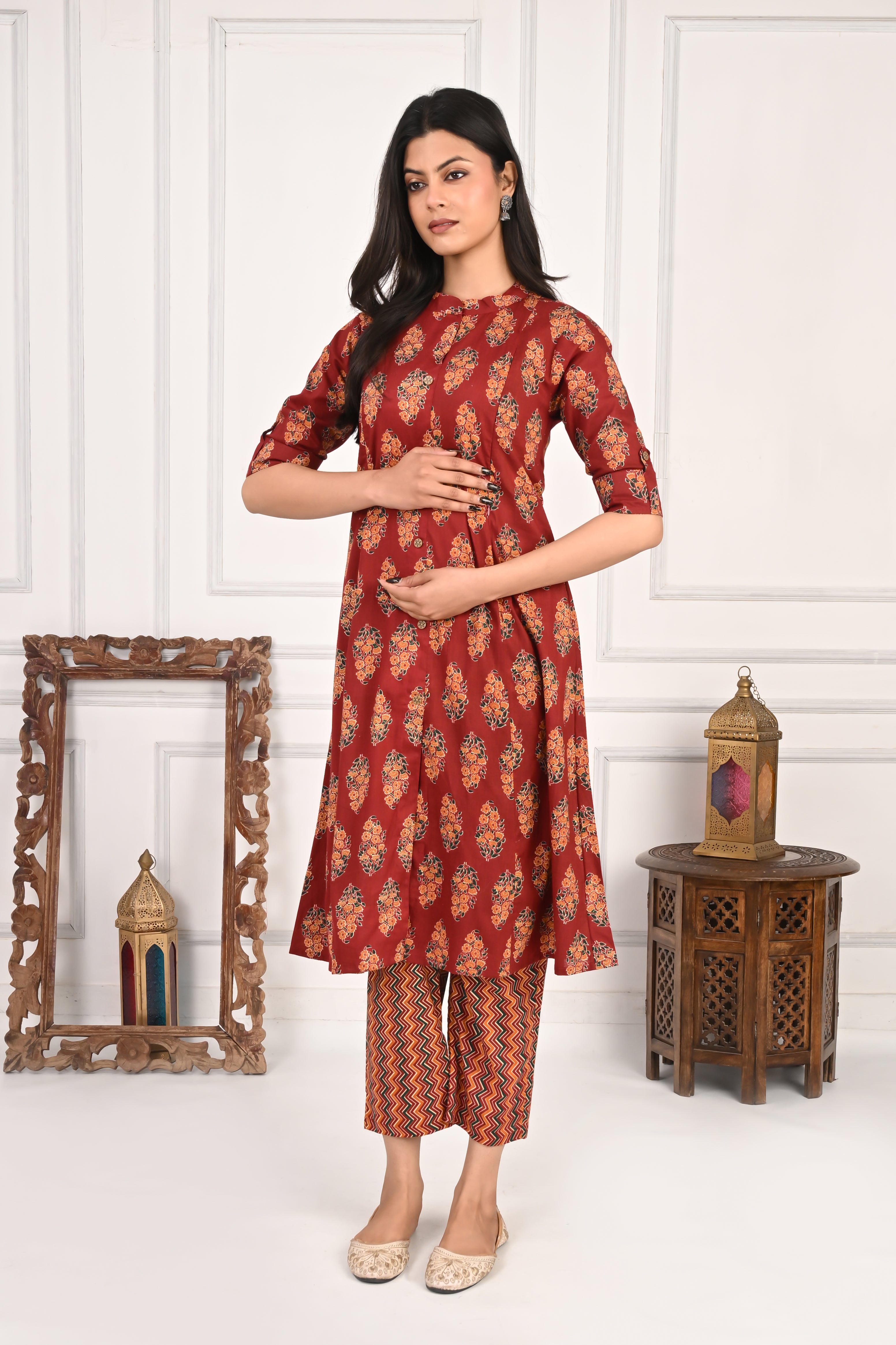 Mumzhug Pure Cotton Maroon Jaipuri Print Feeding Cord Set with Side Pocket