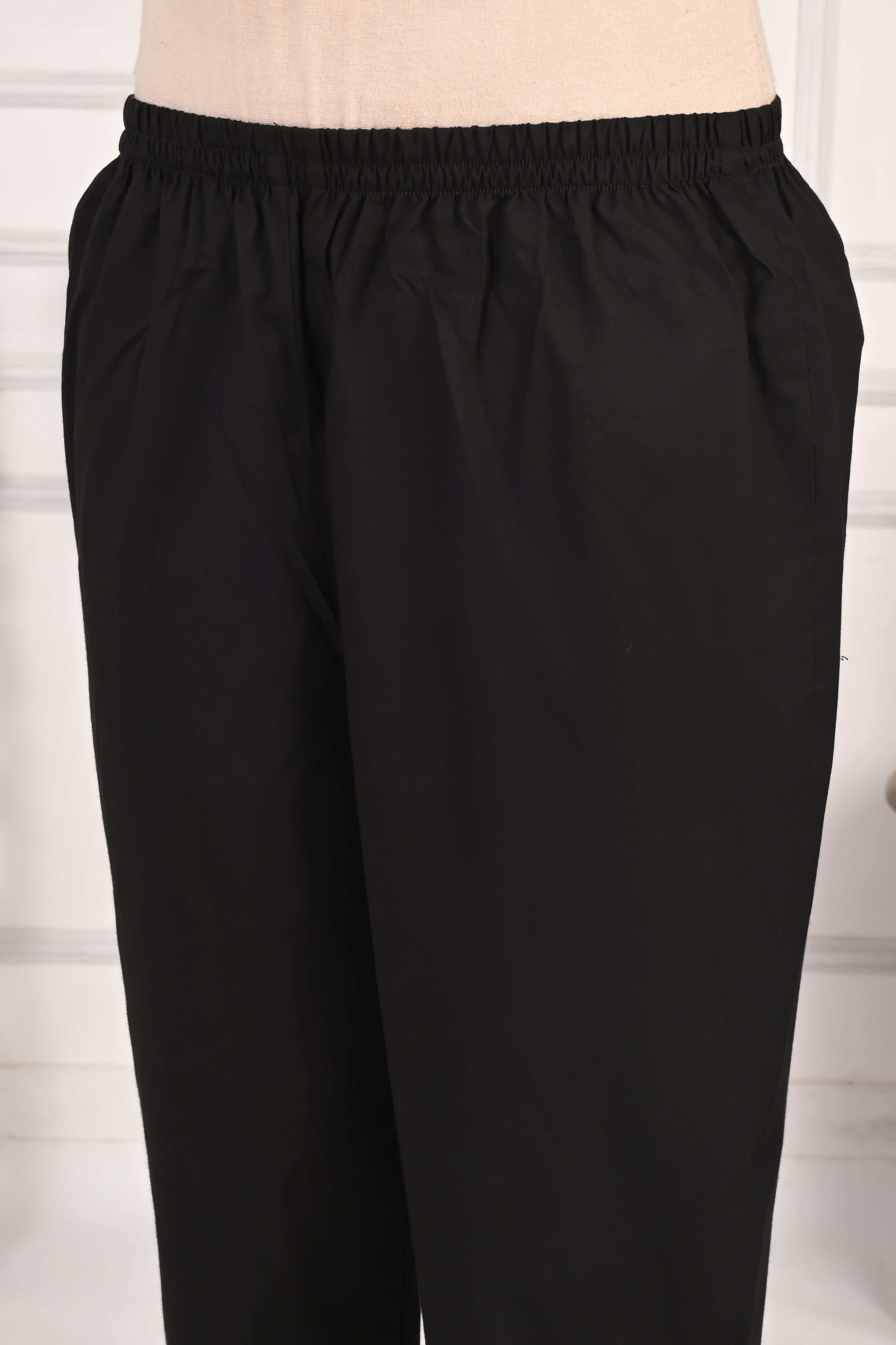 Mumzhug Jaipuri Print Pure Cotton Black Feeding Cord Set with Side Pocket