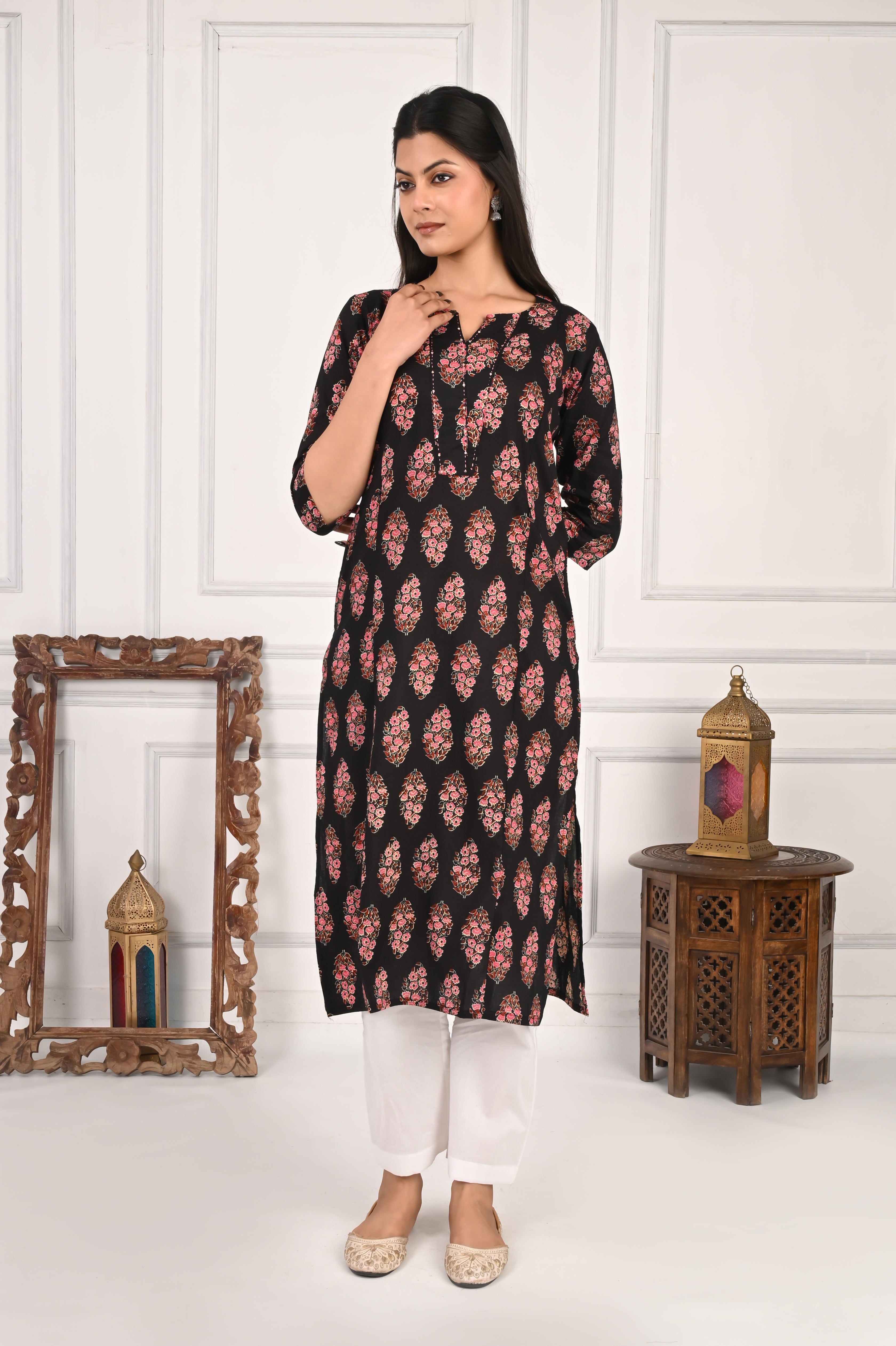 Mumzhug Black Jaipuri Print Pure Cotton Feeding Kurta
