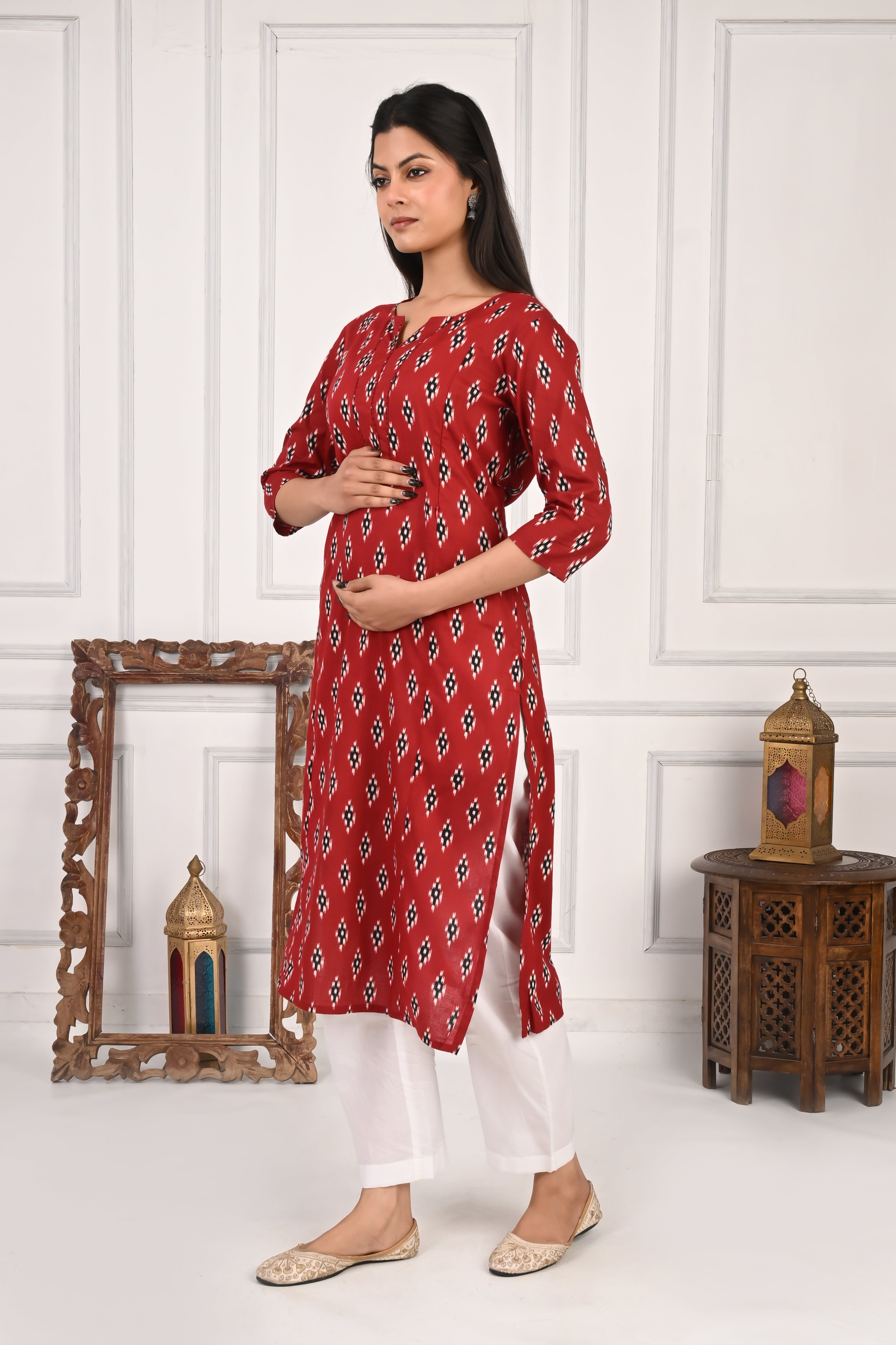 Mumzhug Maroon Ikkat Print Pure Cotton Feeding Kurta