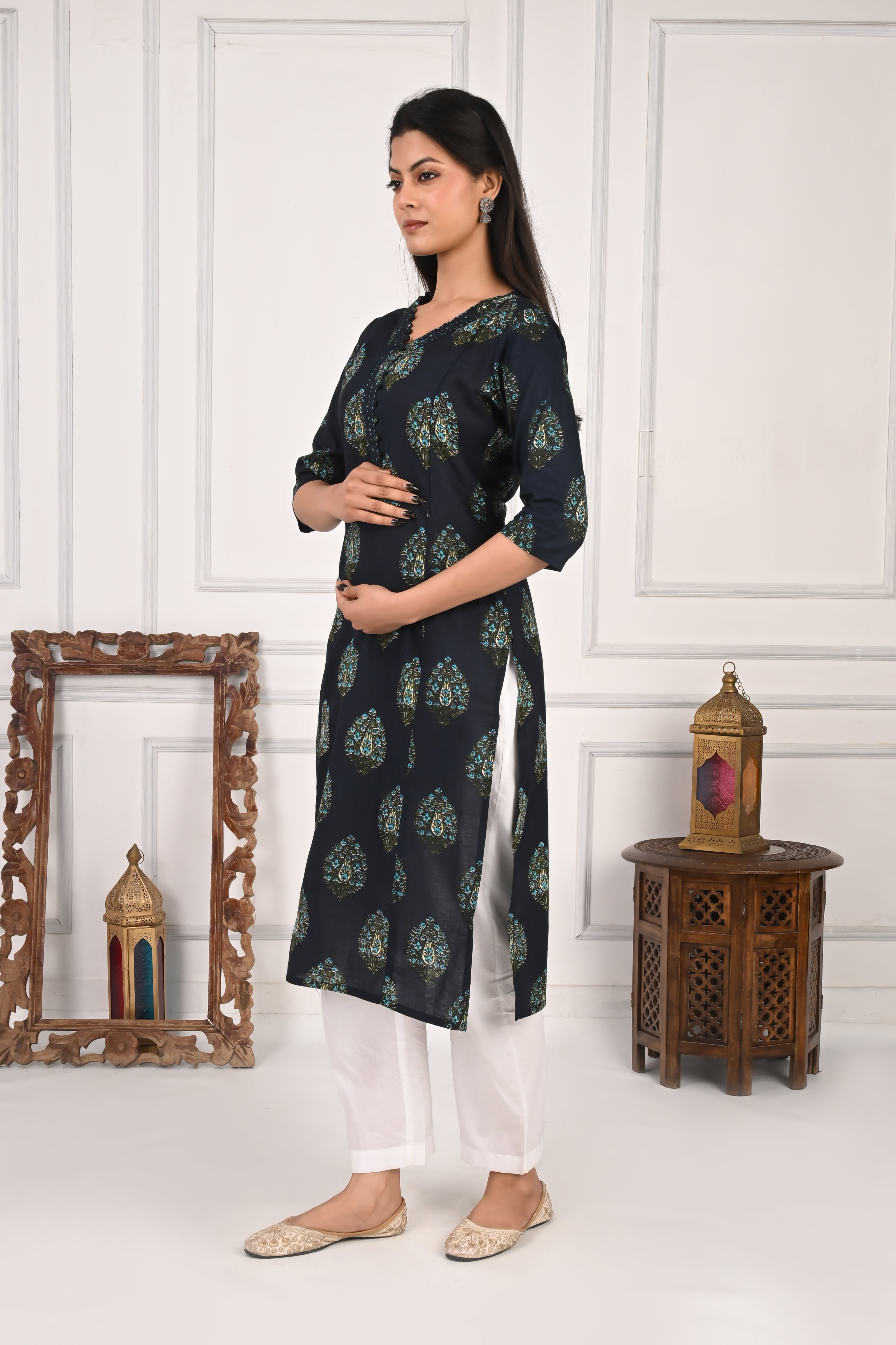 Mumzhug Navy Blue Pure Cotton Jaipuri Print Feeding Kurta