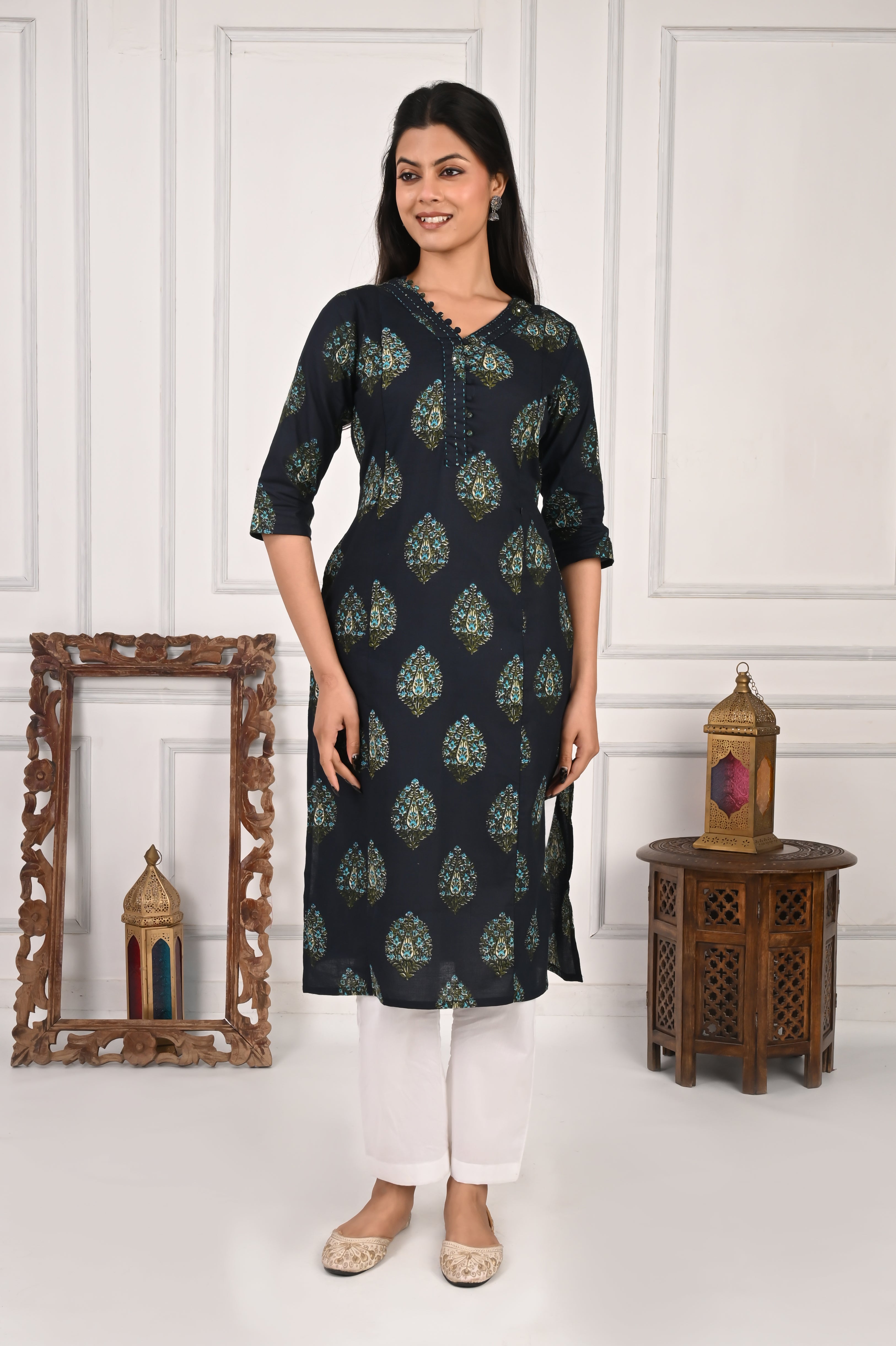Mumzhug Navy Blue Pure Cotton Jaipuri Print Feeding Kurta