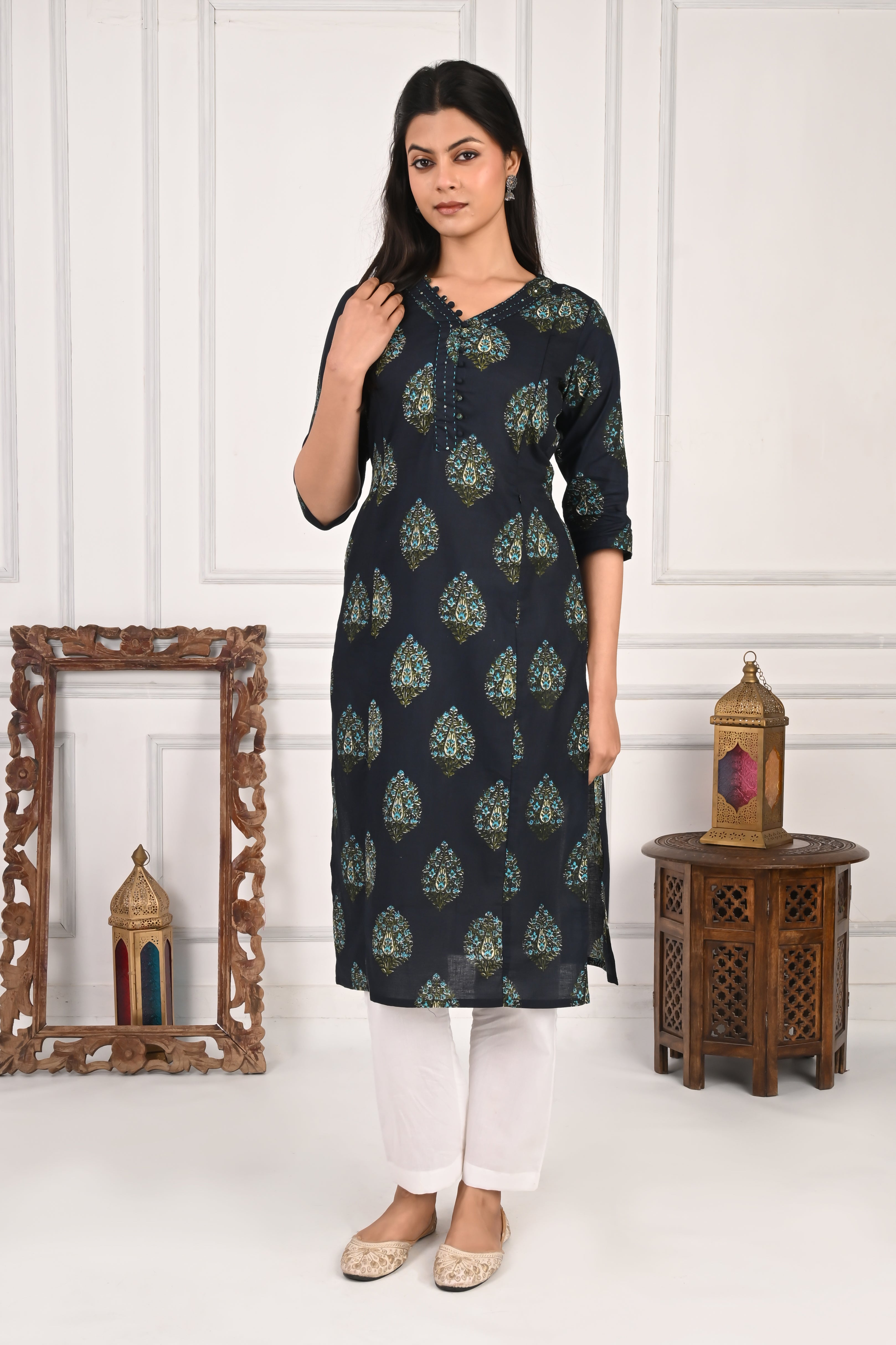 Mumzhug Navy Blue Pure Cotton Jaipuri Print Feeding Kurta
