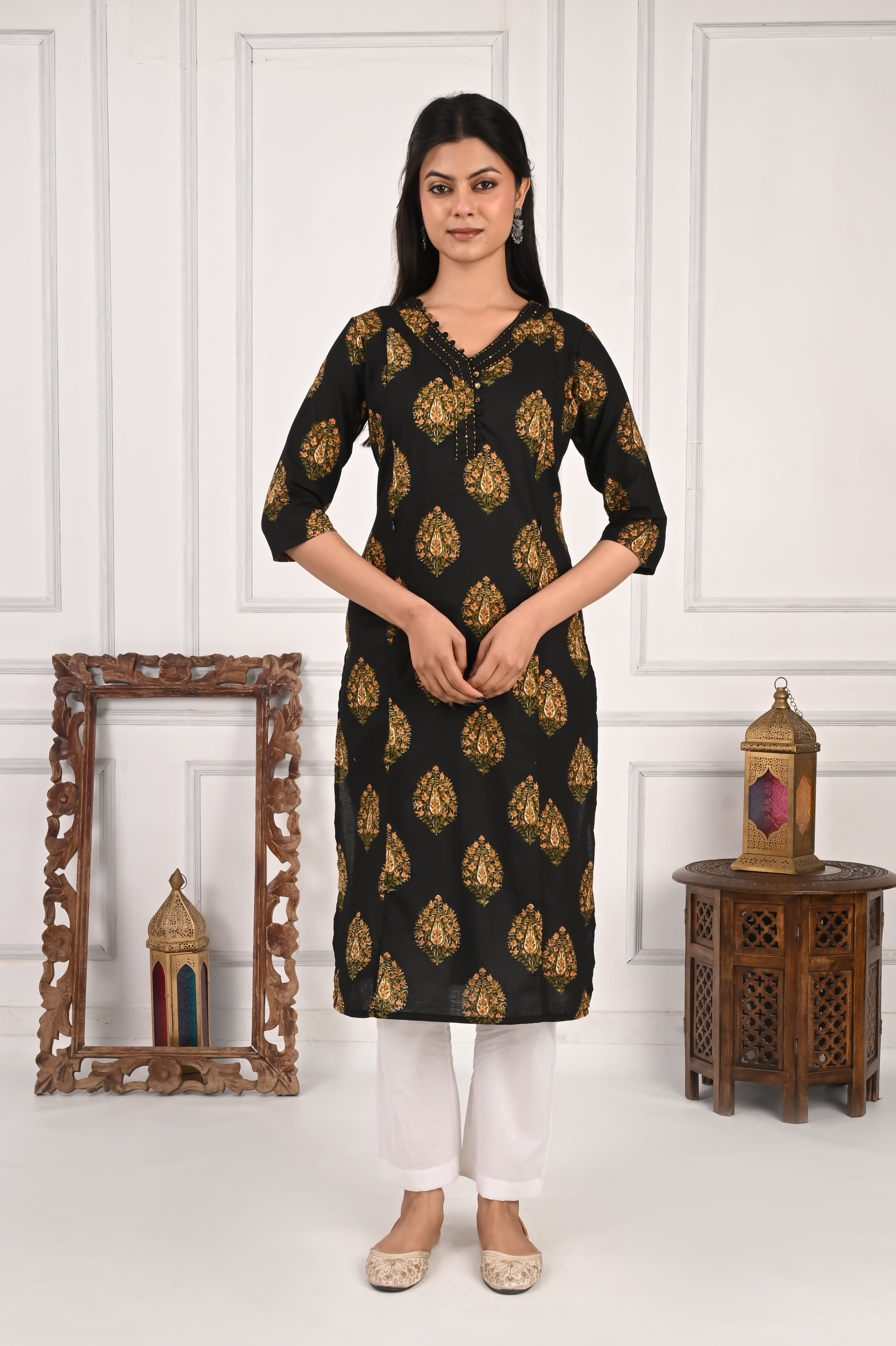 Mumzhug Black Pure Cotton Jaipuri Print Feeding Kurta