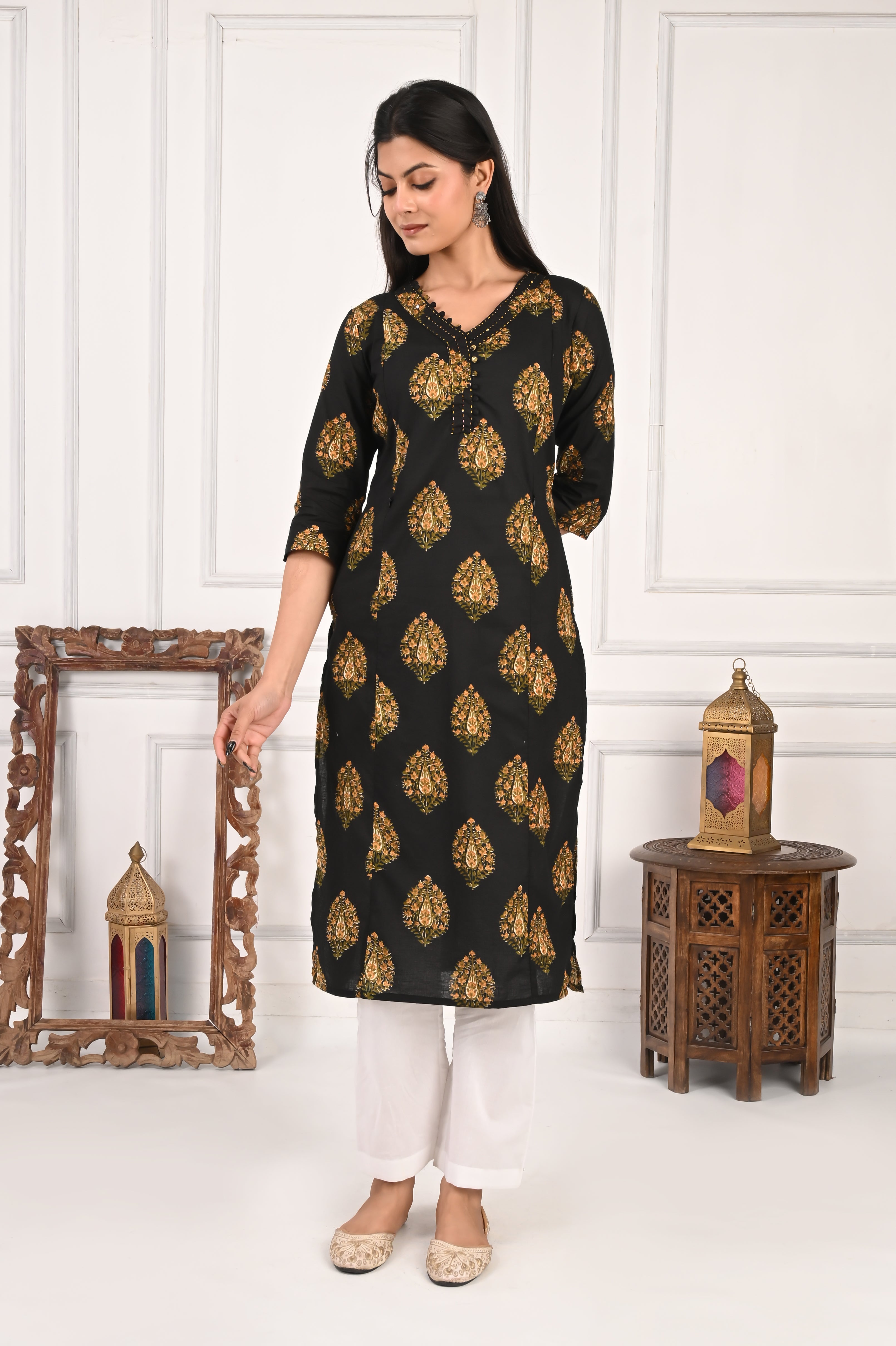 Mumzhug Black Pure Cotton Jaipuri Print Feeding Kurta