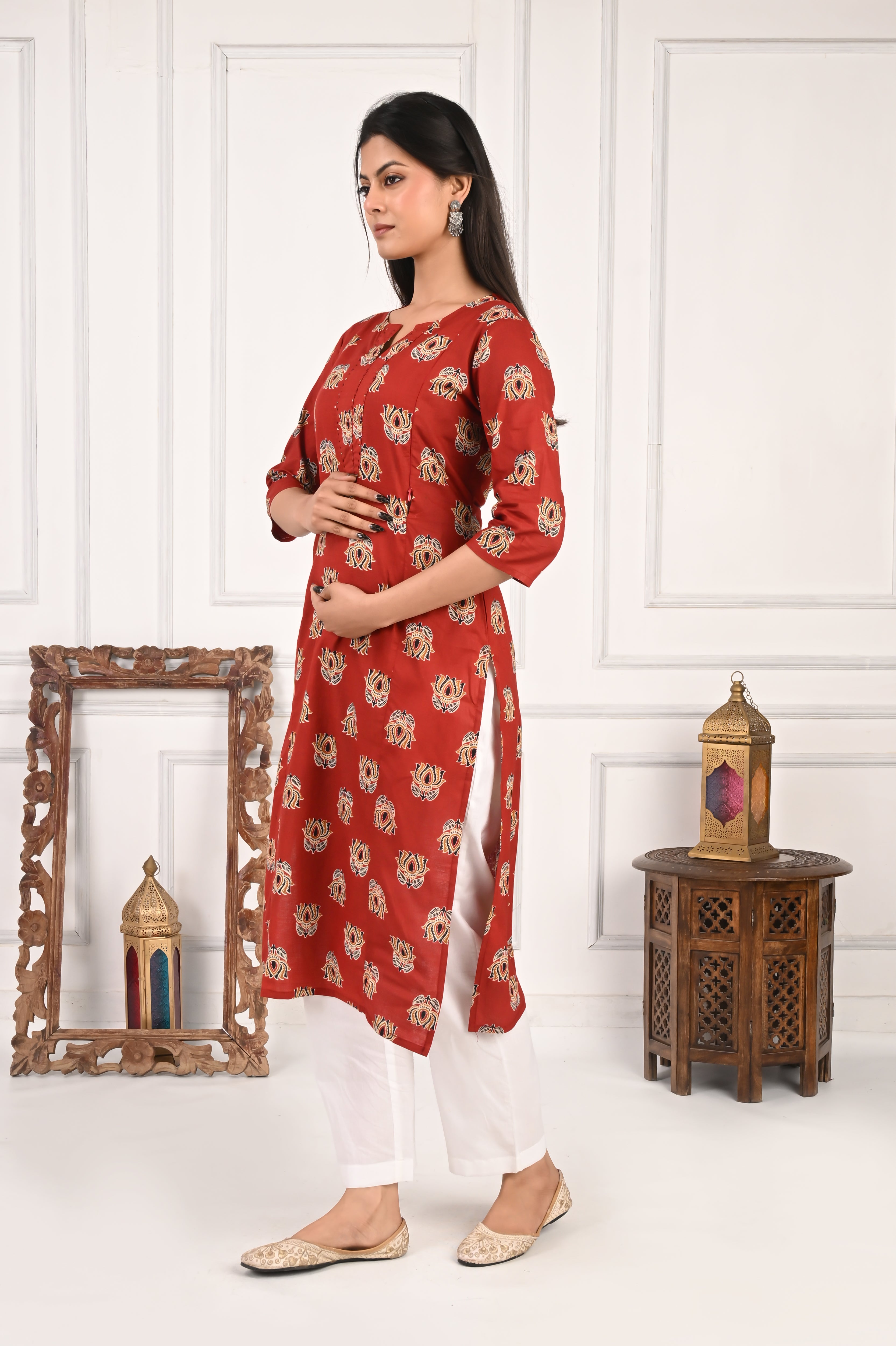 Mumzhug Maroon Colored Jaipuri Print Pure Cotton Feeding Kurta