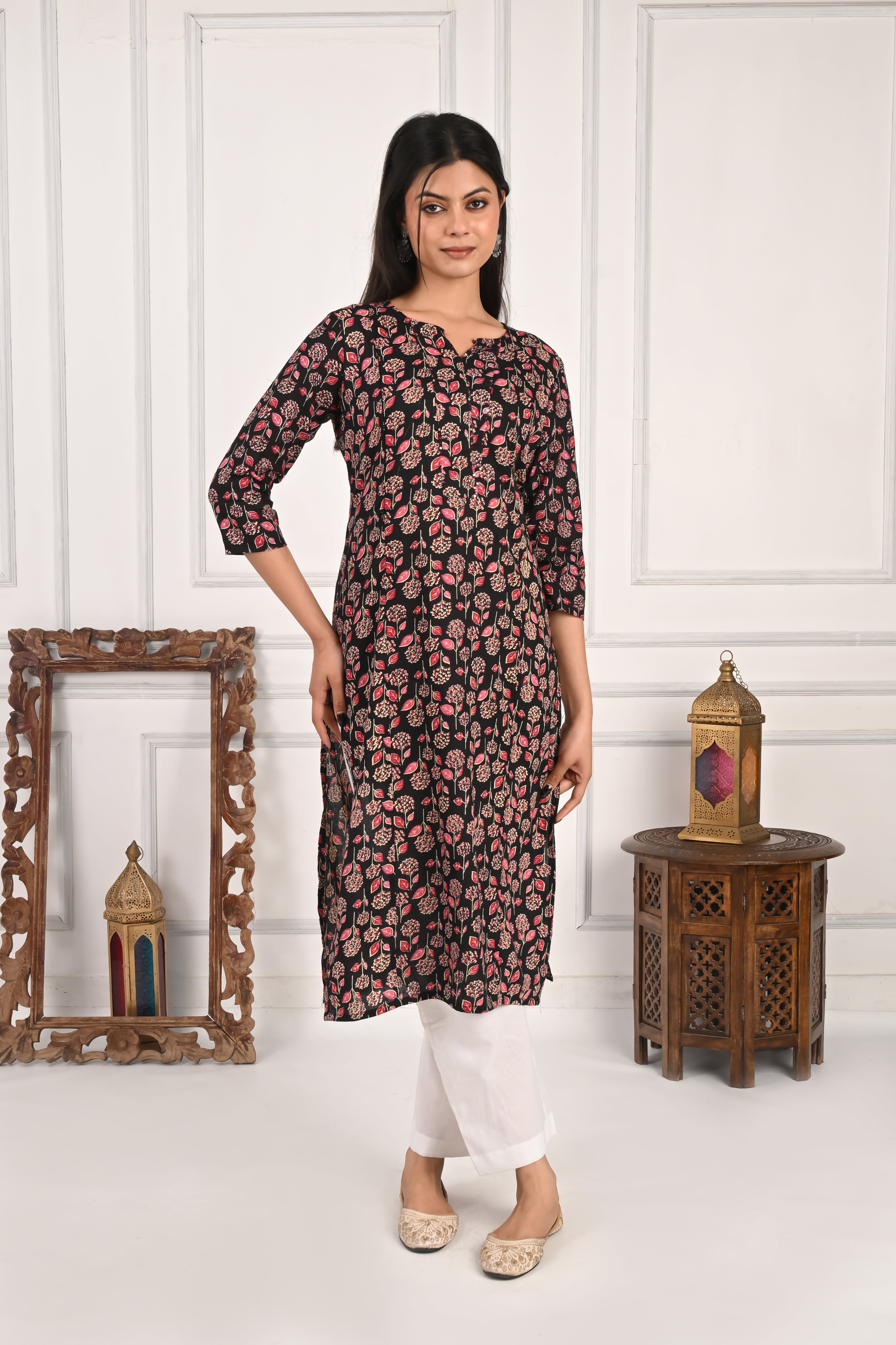 Mumzhug Black Color Jaipuri Print Pure Cotton Feeding Kurta