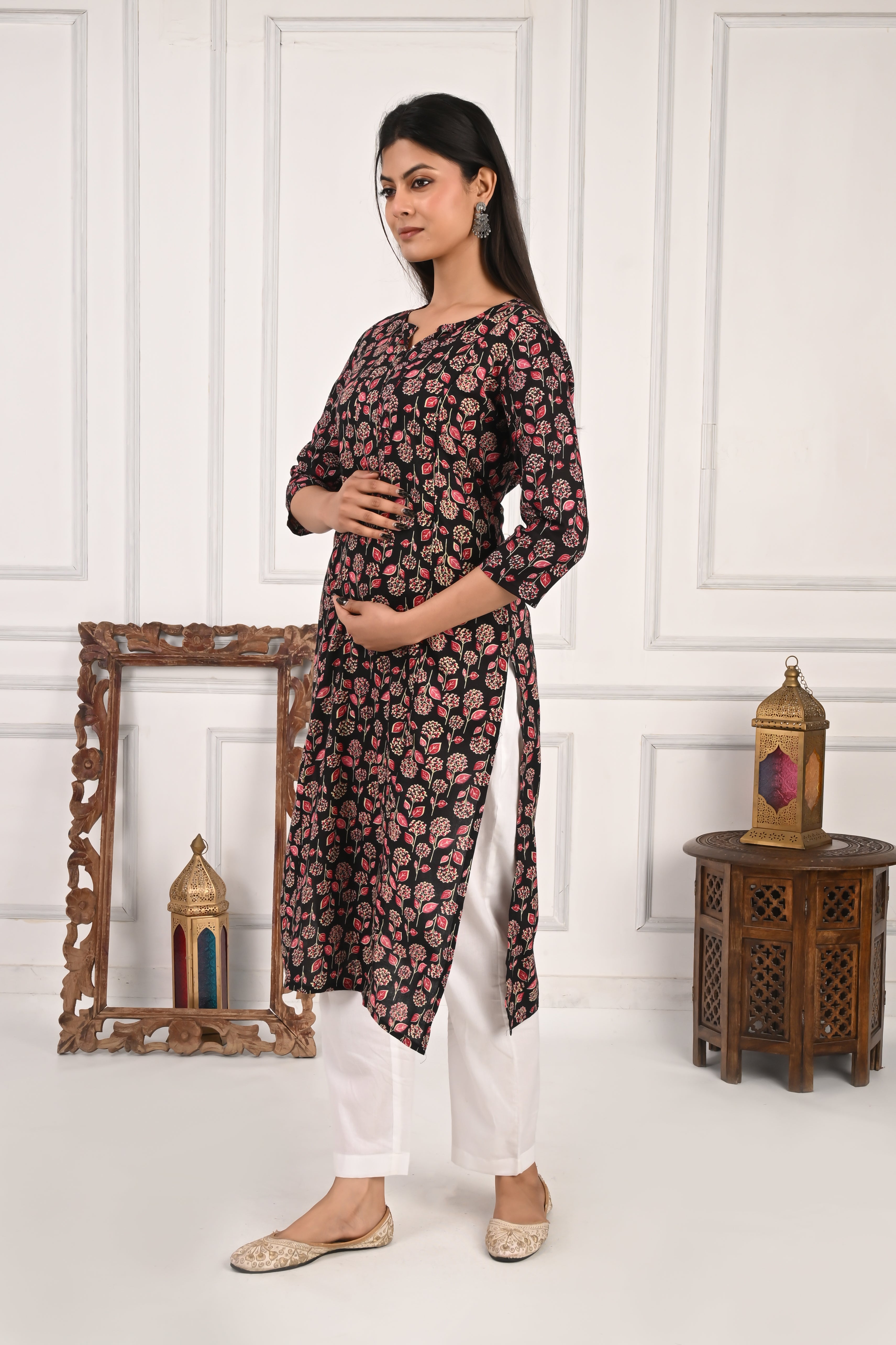Mumzhug Black Color Jaipuri Print Pure Cotton Feeding Kurta