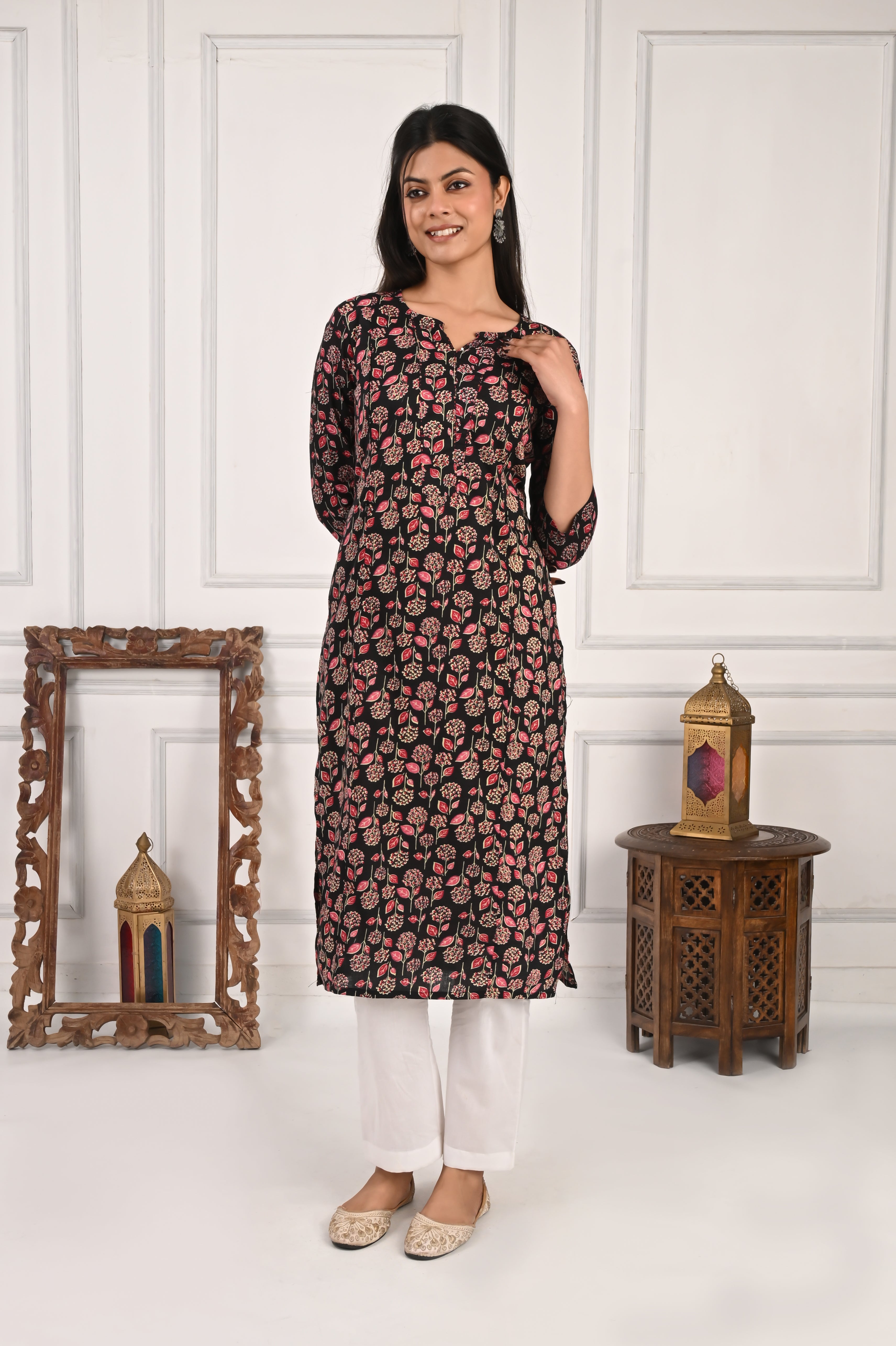 Mumzhug Black Color Jaipuri Print Pure Cotton Feeding Kurta