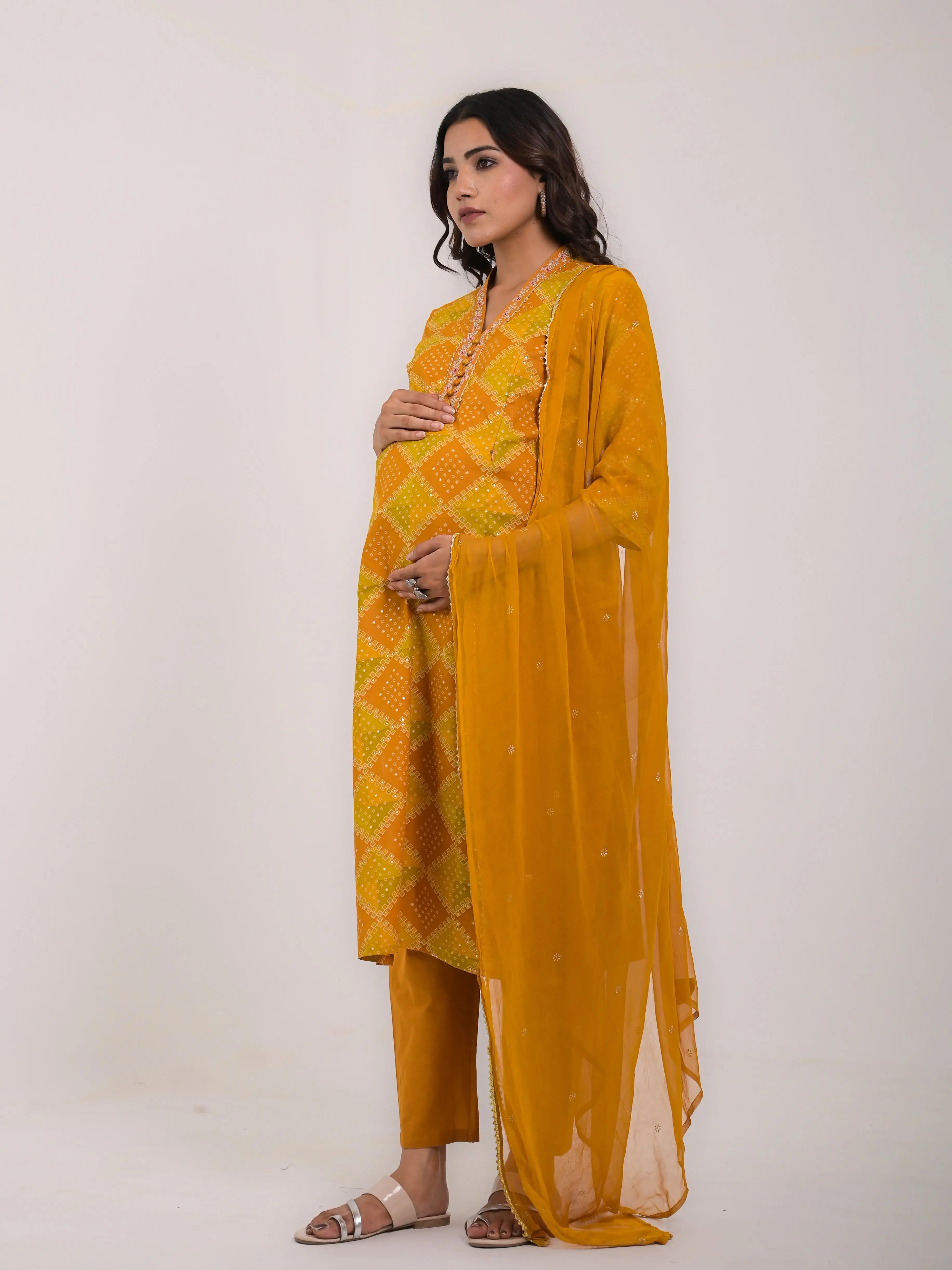 Mumzhug cotton embroided kurta with pant and dupatta for maternity and feeding purpose mumzhug