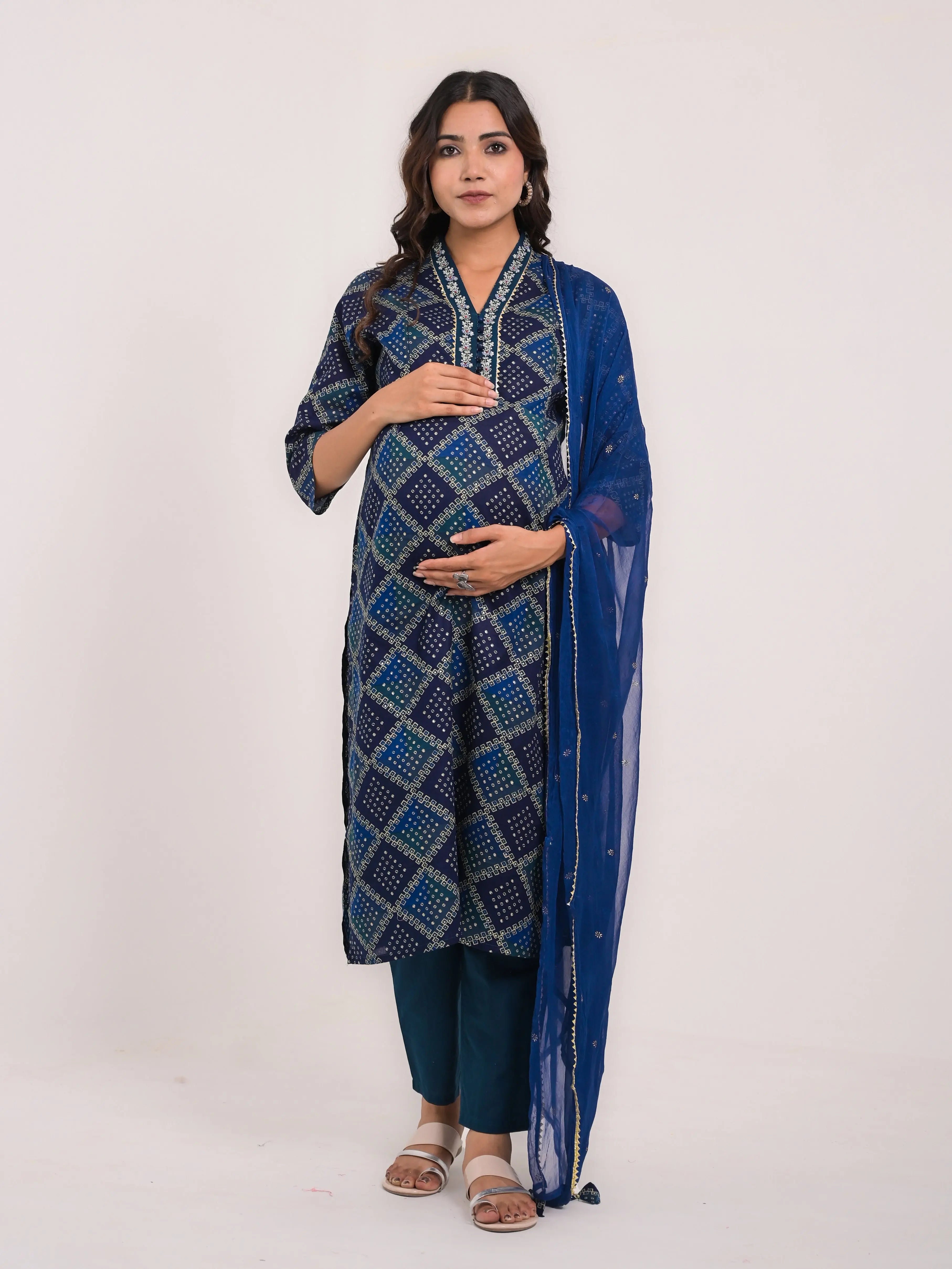 Mumzhug cotton embroided kurta with pant and dupatta for maternity and feeding purpose mumzhug