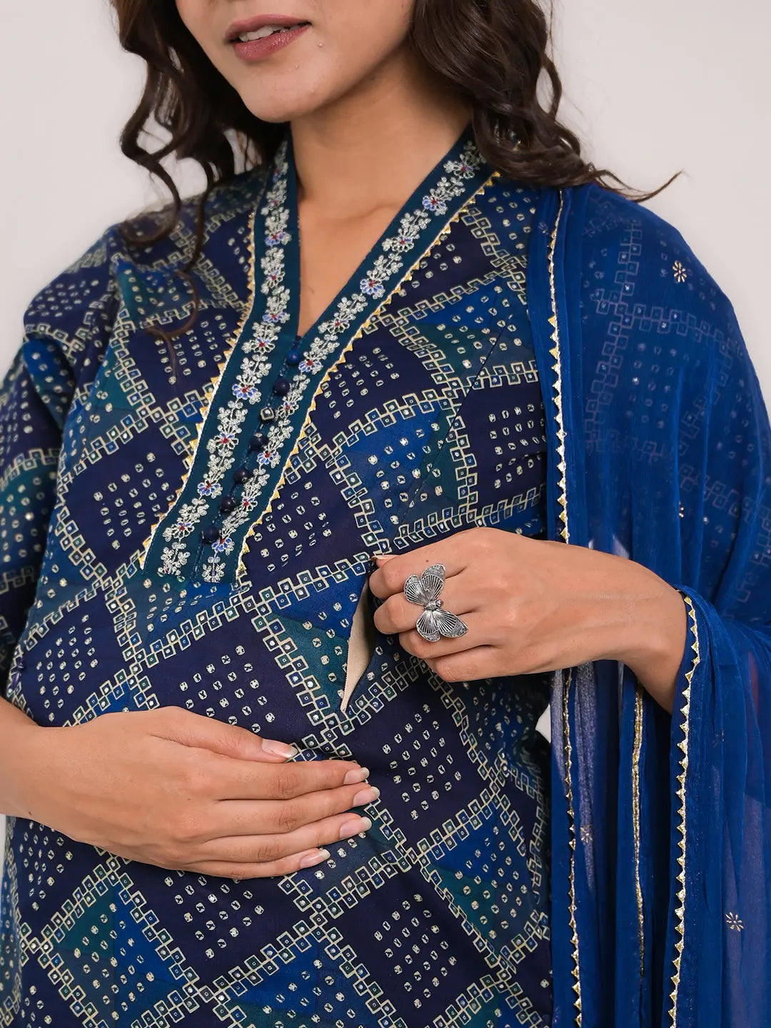 MUMZHUG BLUE COLORED BANDHEJ PRINT COTTON KURTA PANT AND DUPATTA FOR FEEDING AND MATERNITY PURPOSE mumzhug