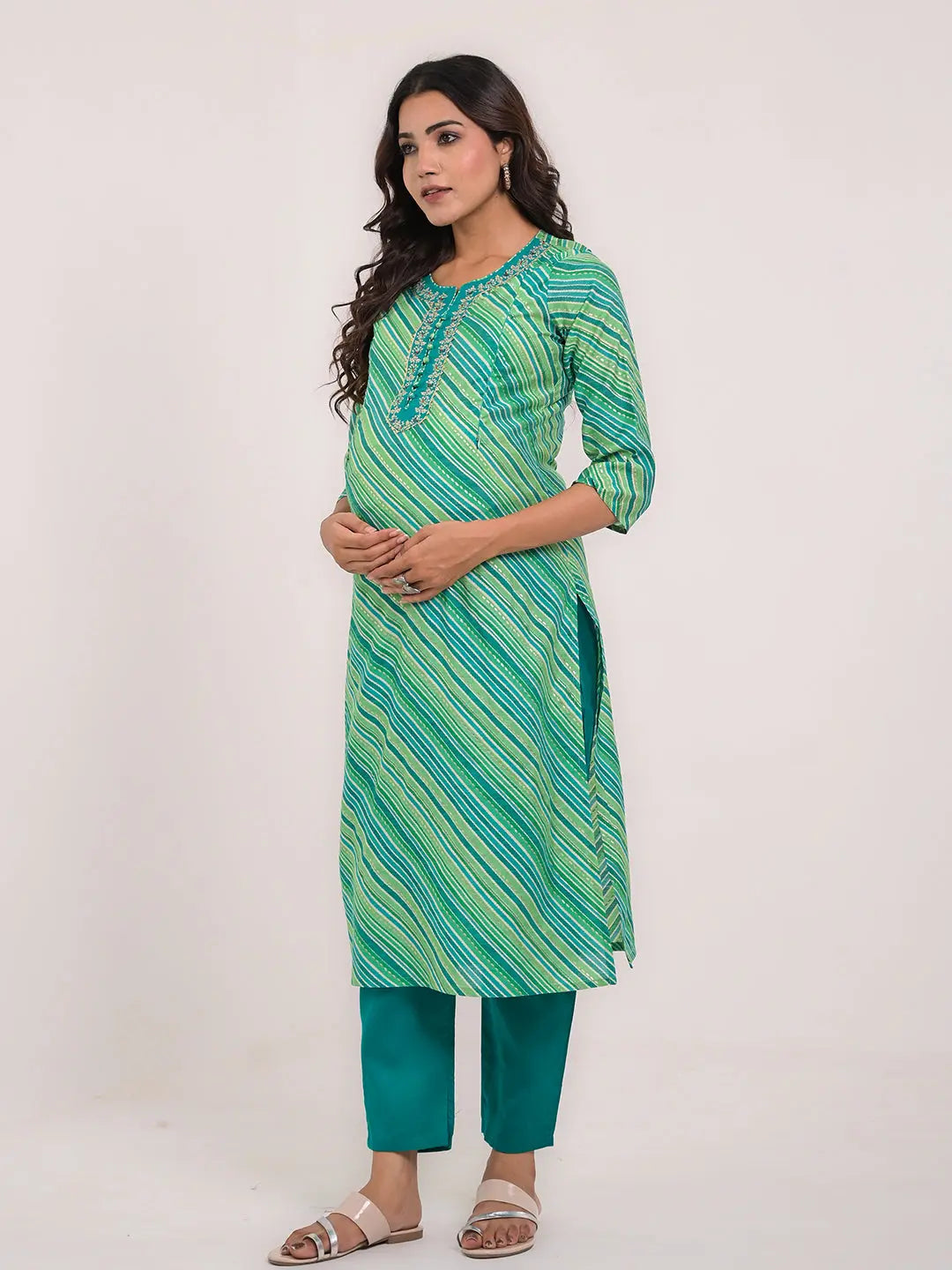 MUMZHUG LEHARIYA PRINT MASLIN KURTA PANT AND DUPATTA SET FOR FEEDING AND MATERNITY PURPOSE mumzhug