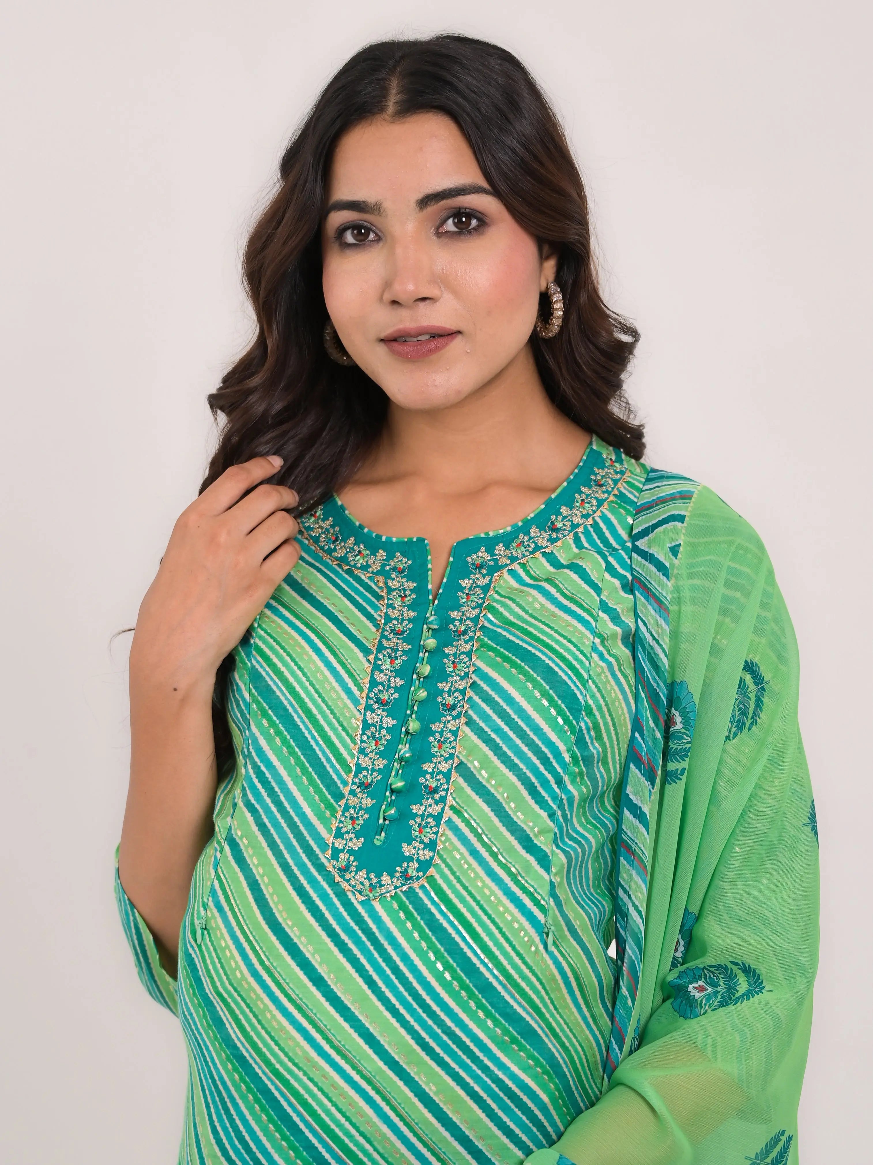 Mumzhug maslin embroided kurta with pant and dupatta for maternity and feeding purpose mumzhug